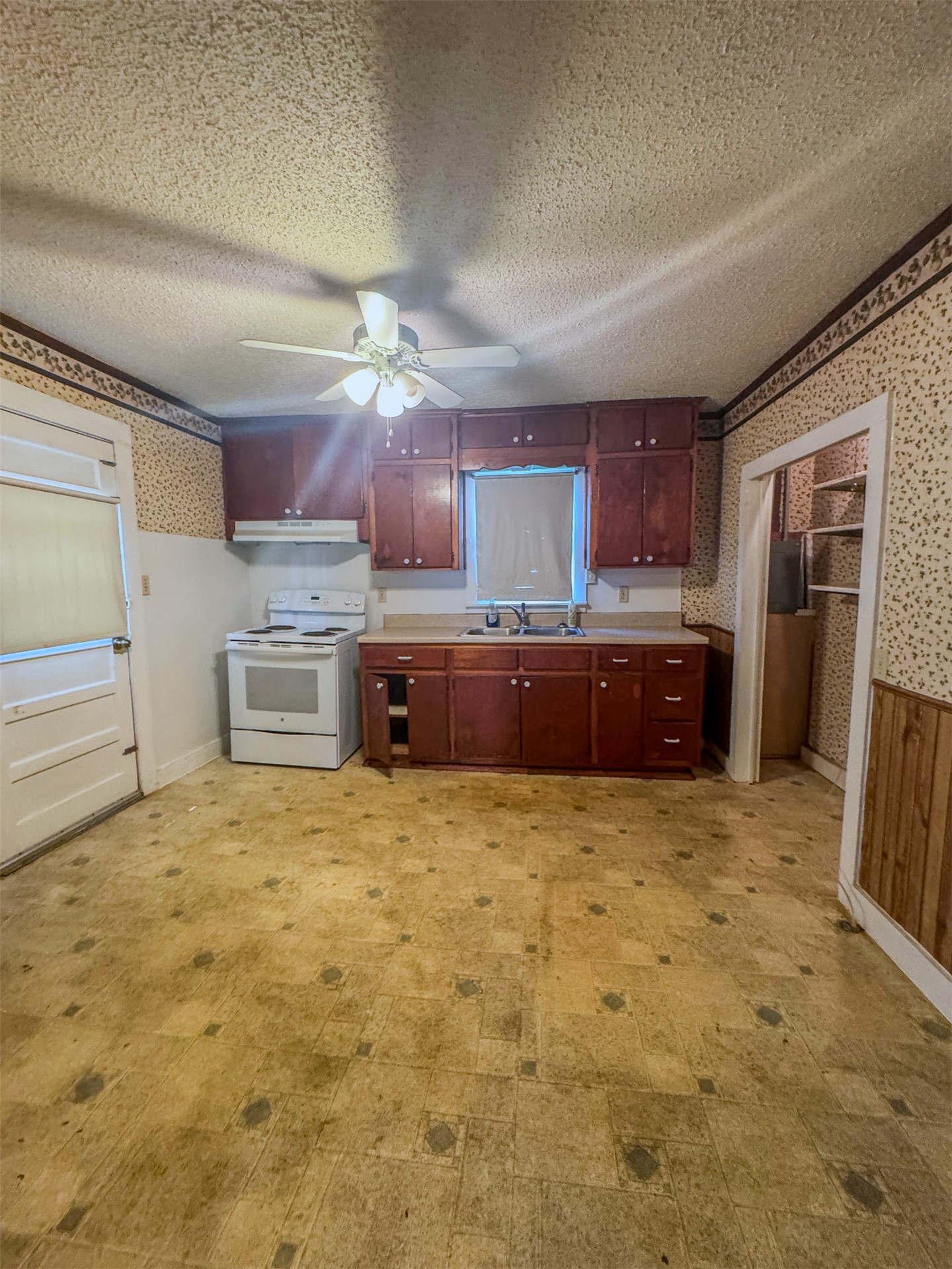 539 W 1st Street Konawa OK 74849