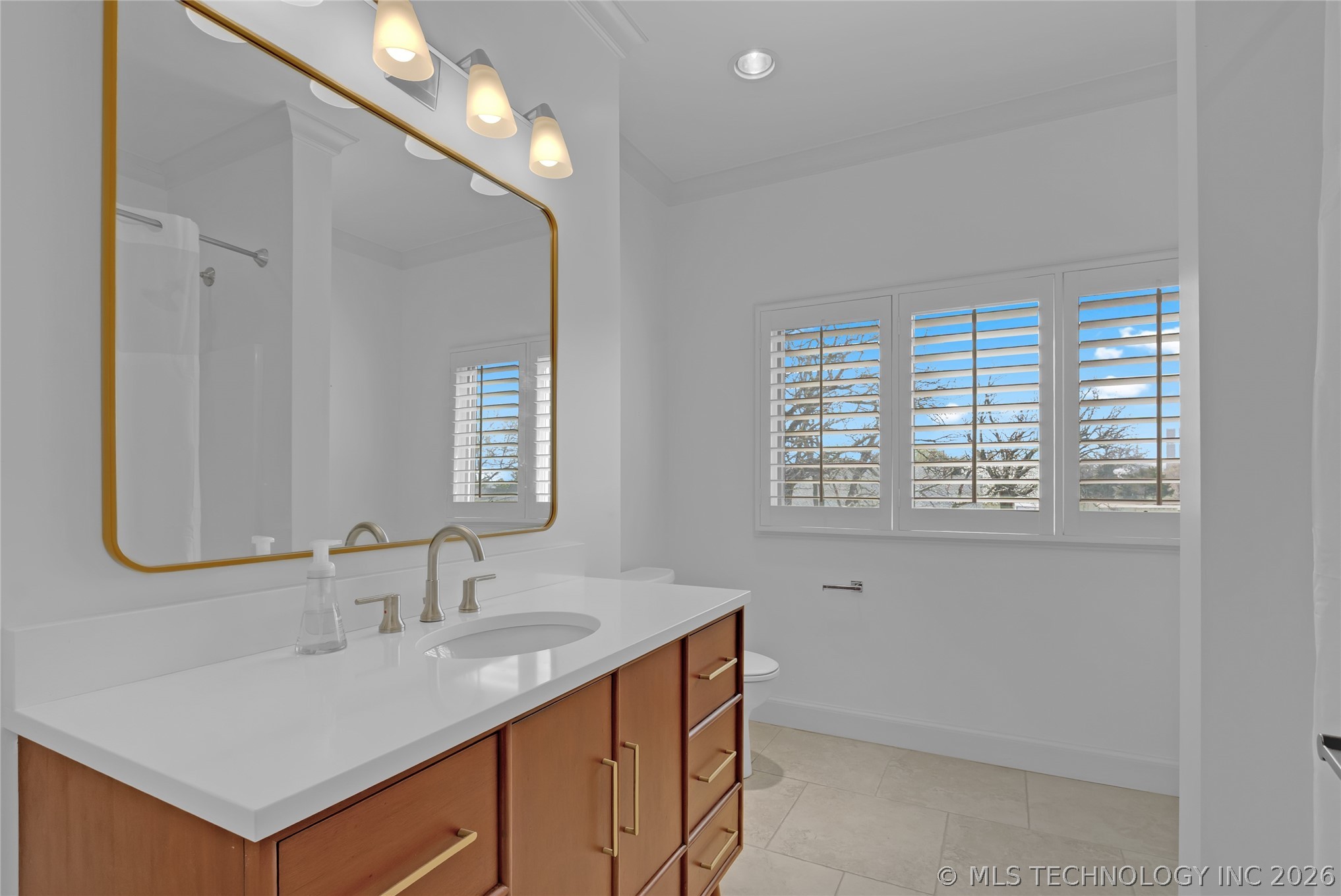 2911 E 70th Court Tulsa OK 74136