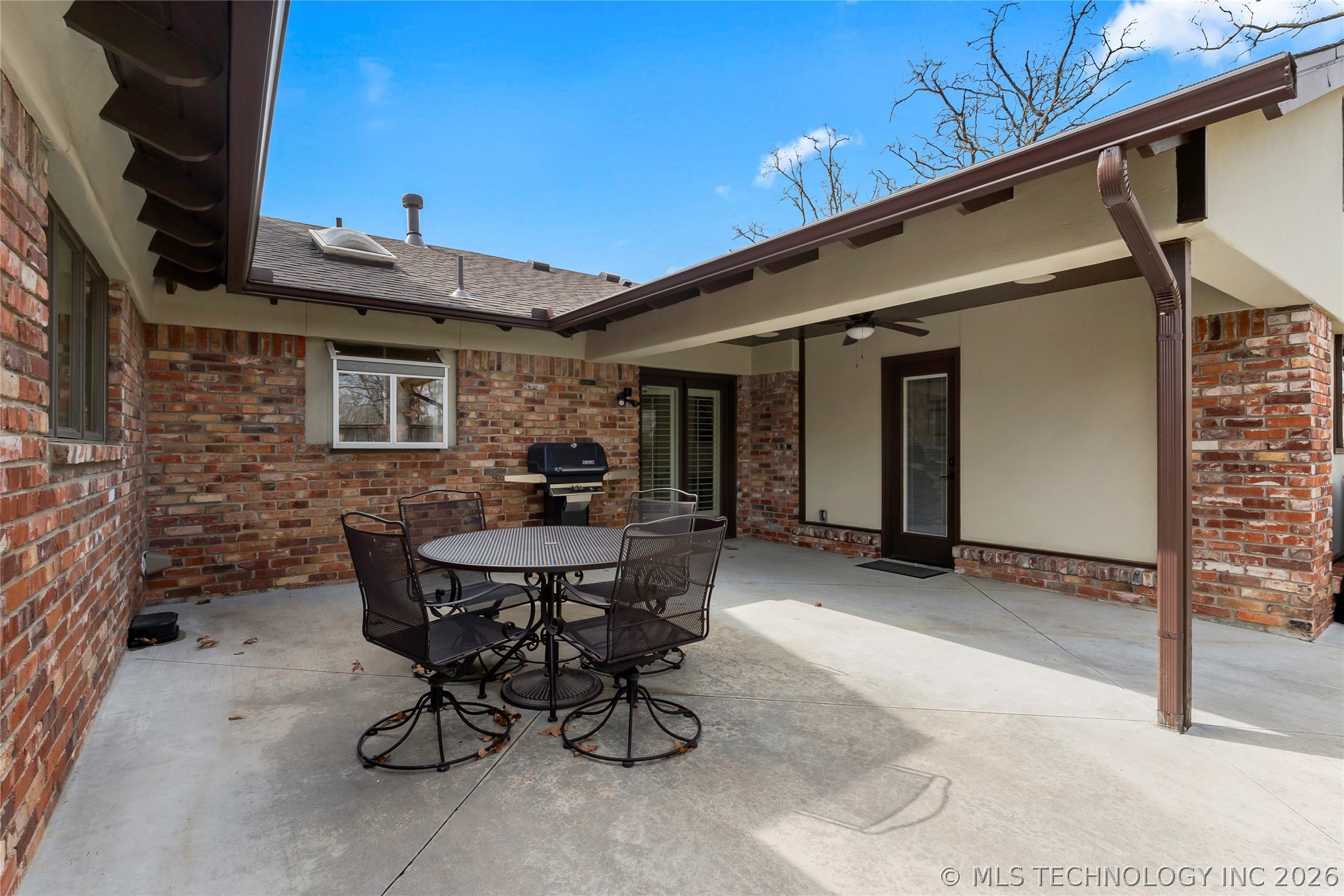 2911 E 70th Court Tulsa OK 74136
