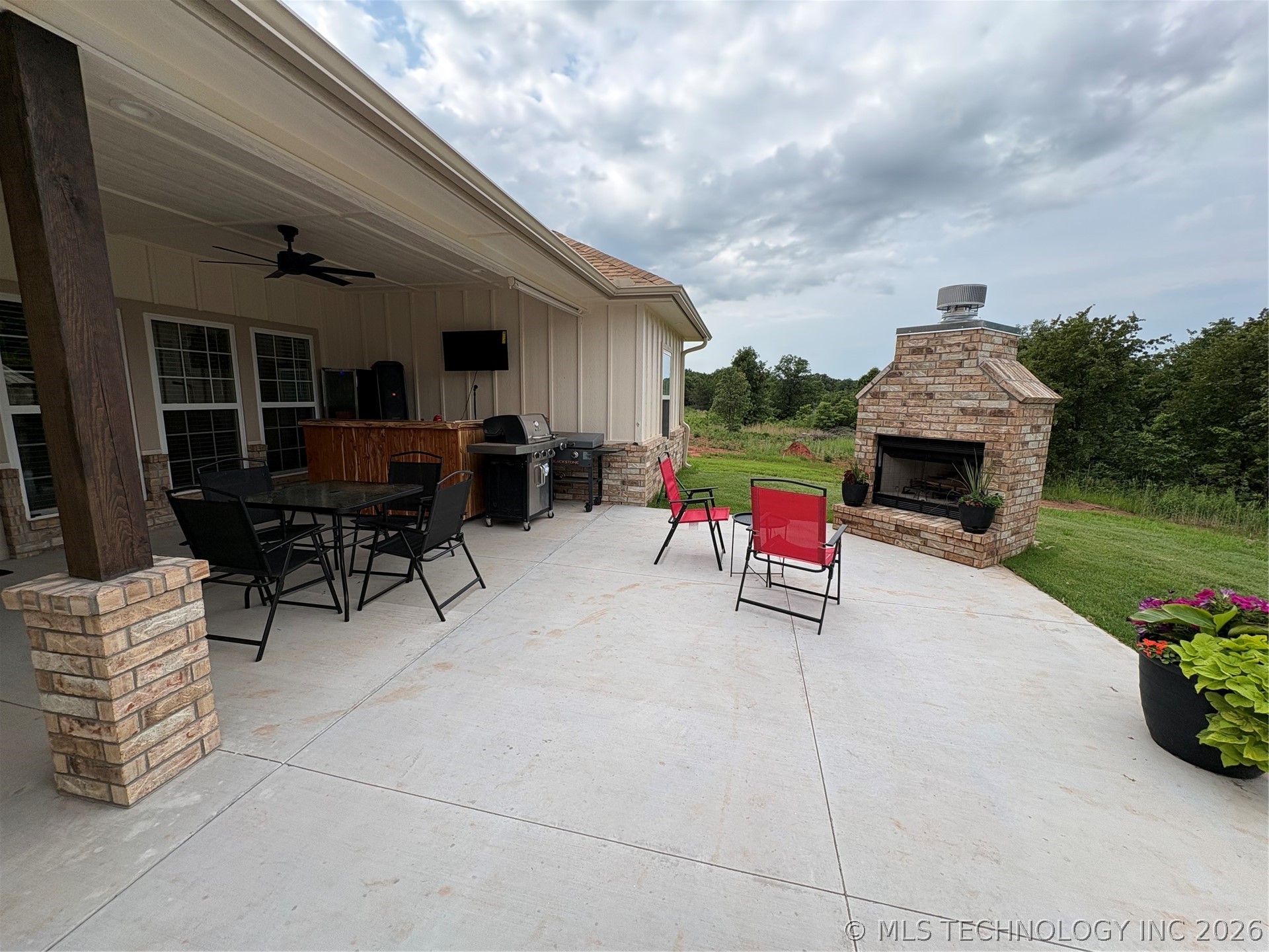 2422 S Mckenzie Drive Agra OK 74824