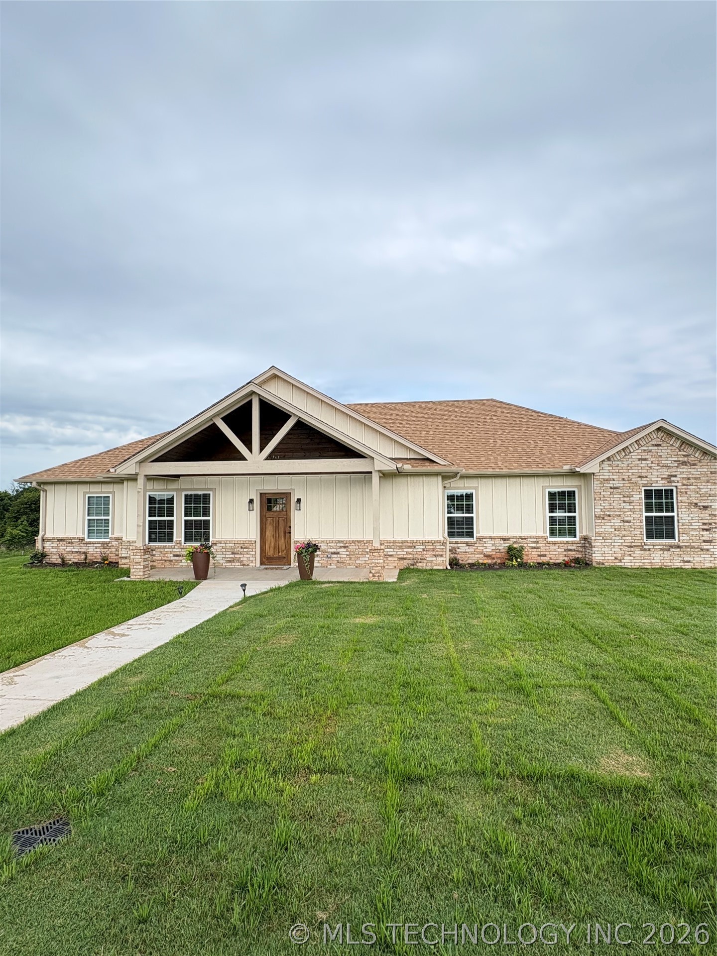2422 S Mckenzie Drive Agra OK 74824