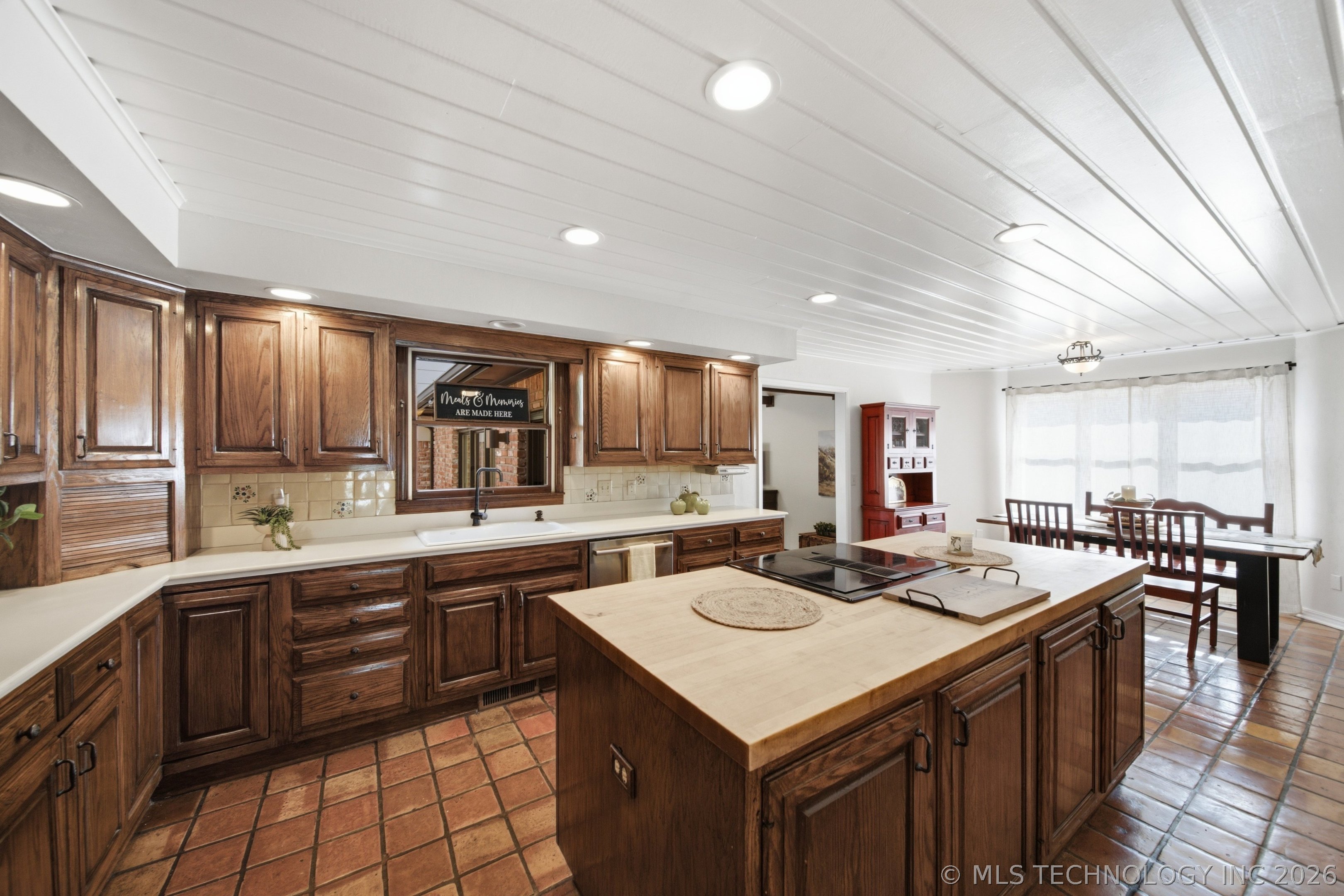 118 E 25th Street Tulsa OK 74114