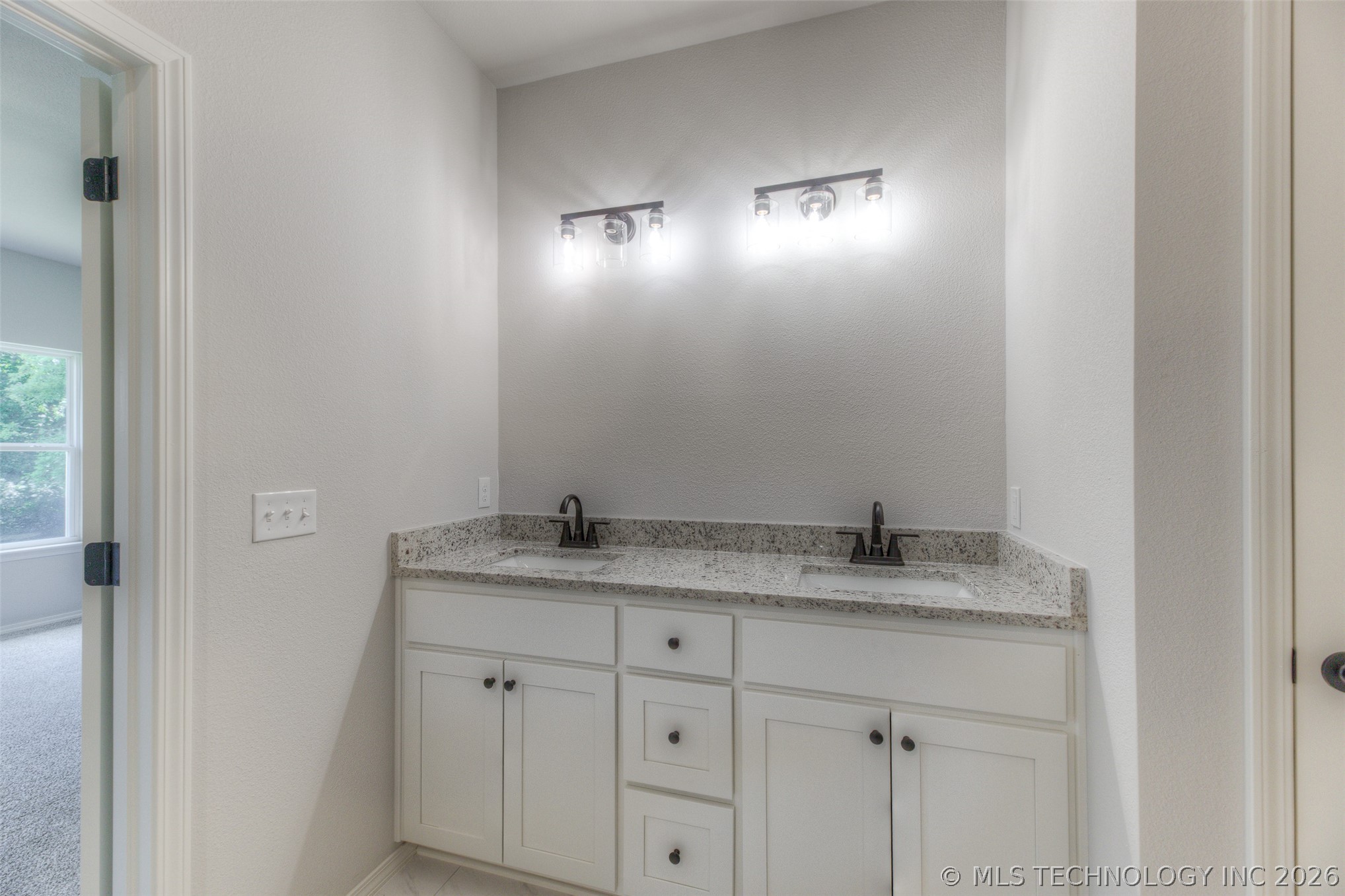 2561 W 66th Place S Tulsa OK 74132