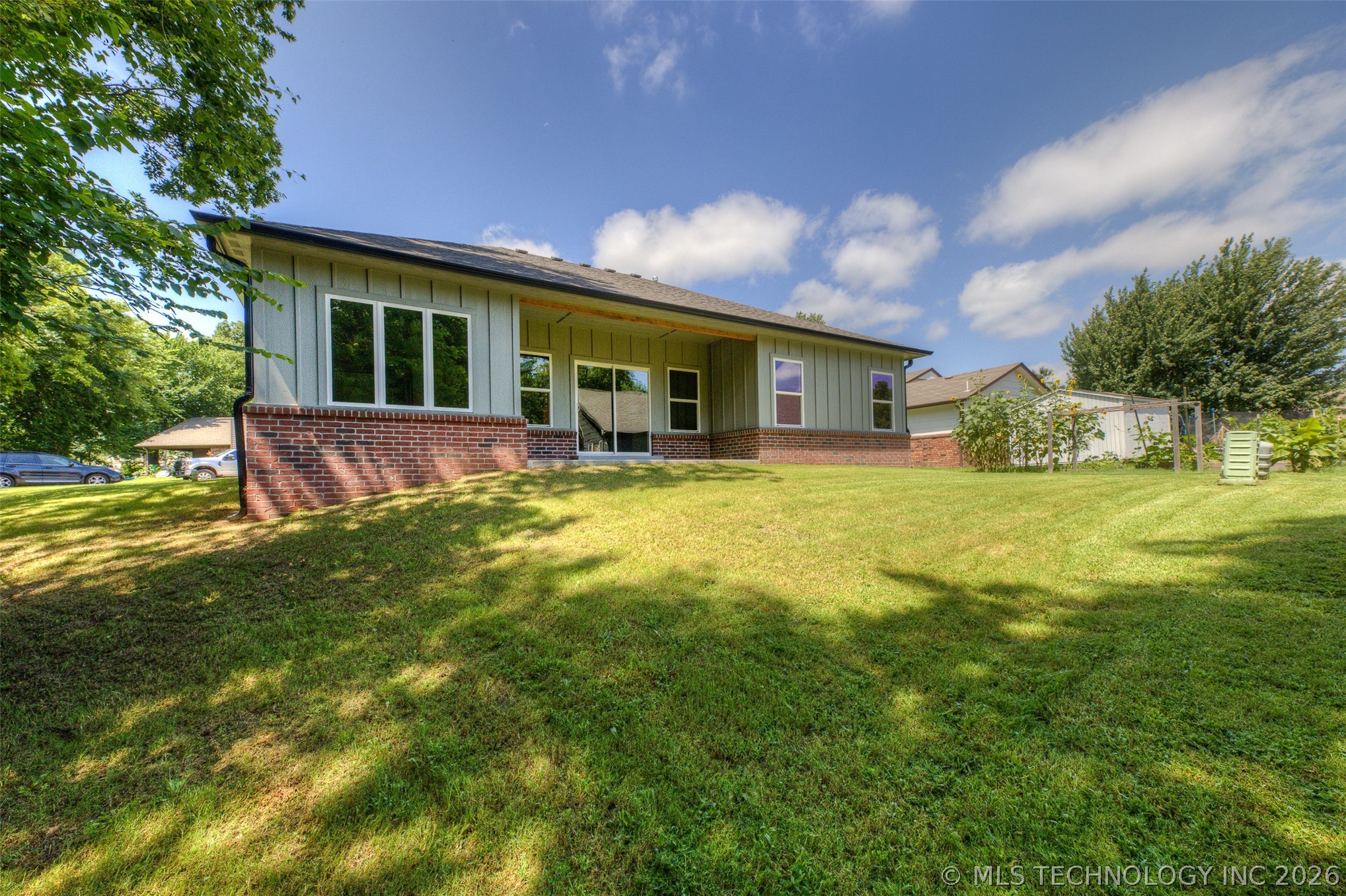 2561 W 66th Place S Tulsa OK 74132