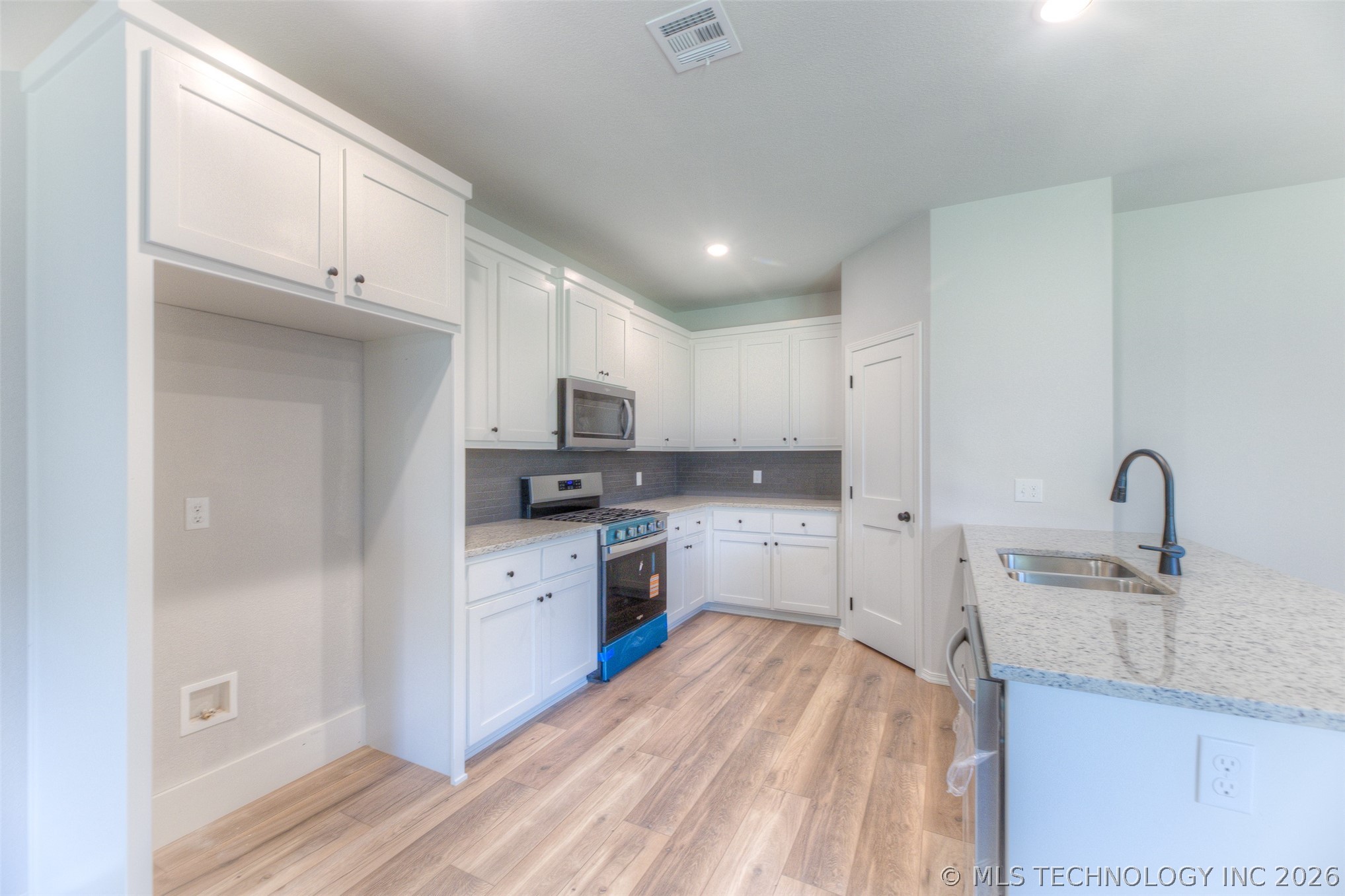 2561 W 66th Place S Tulsa OK 74132