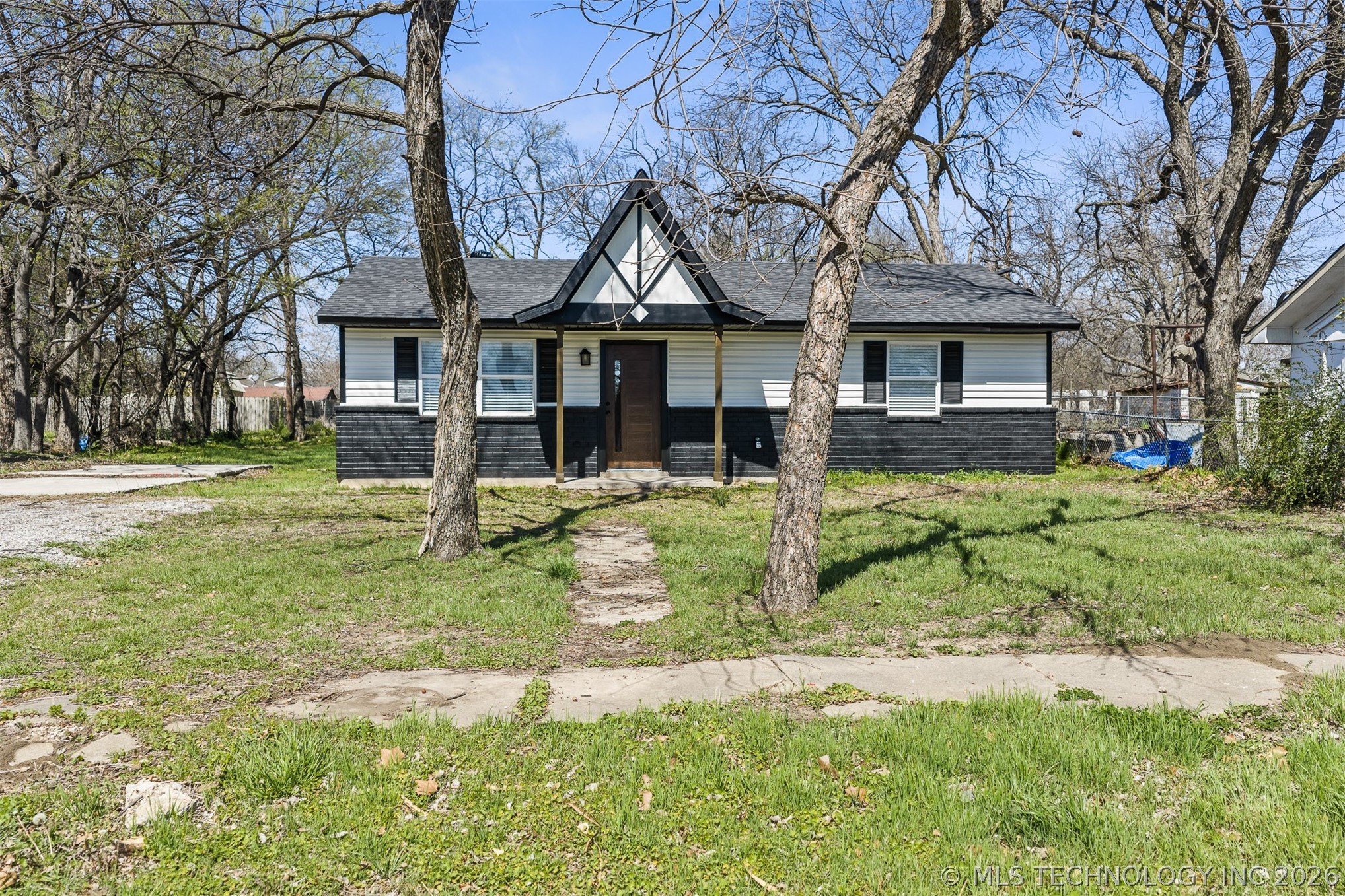 606 W Cherokee Street Marietta OK 73448