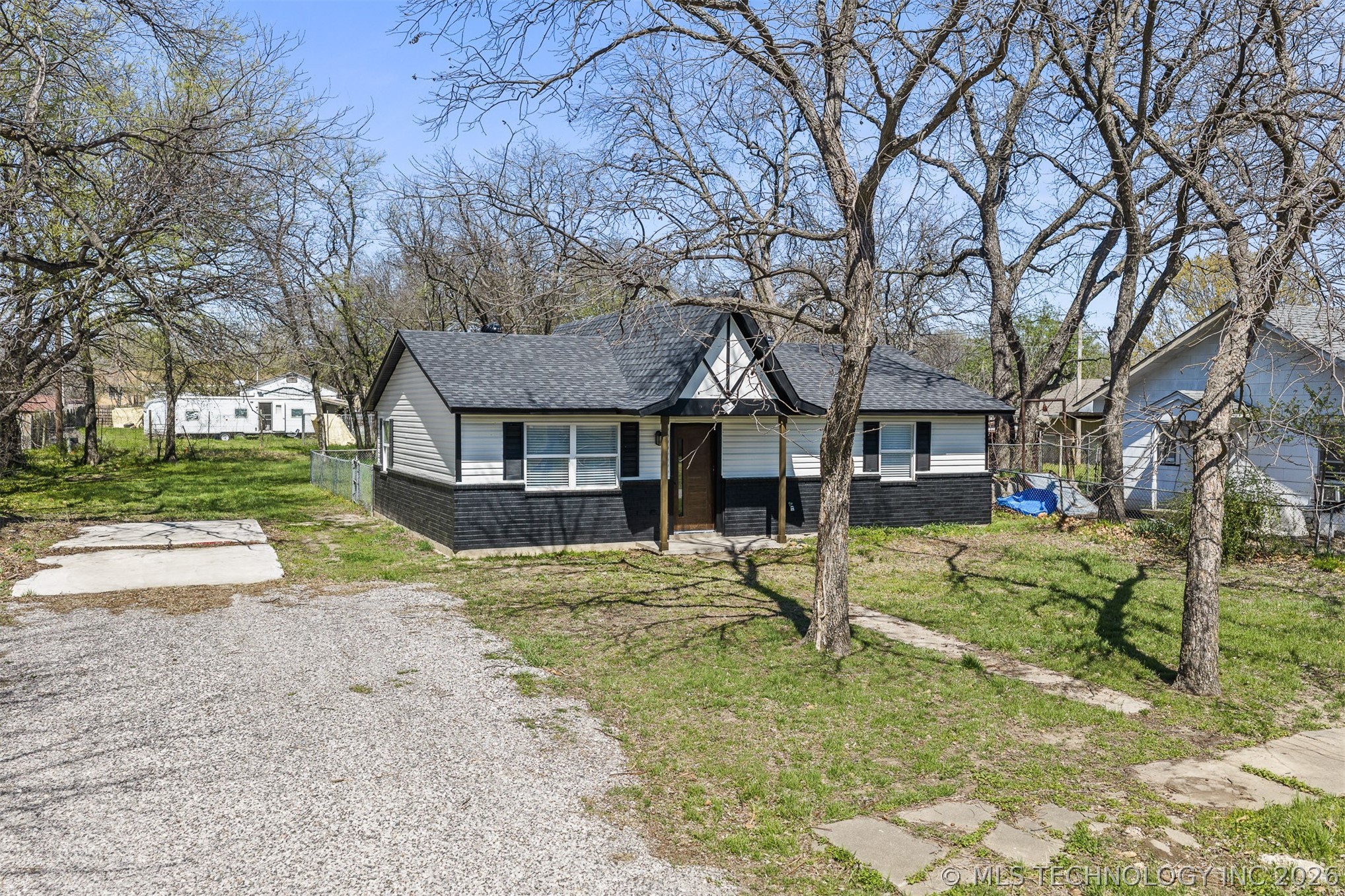 606 W Cherokee Street Marietta OK 73448