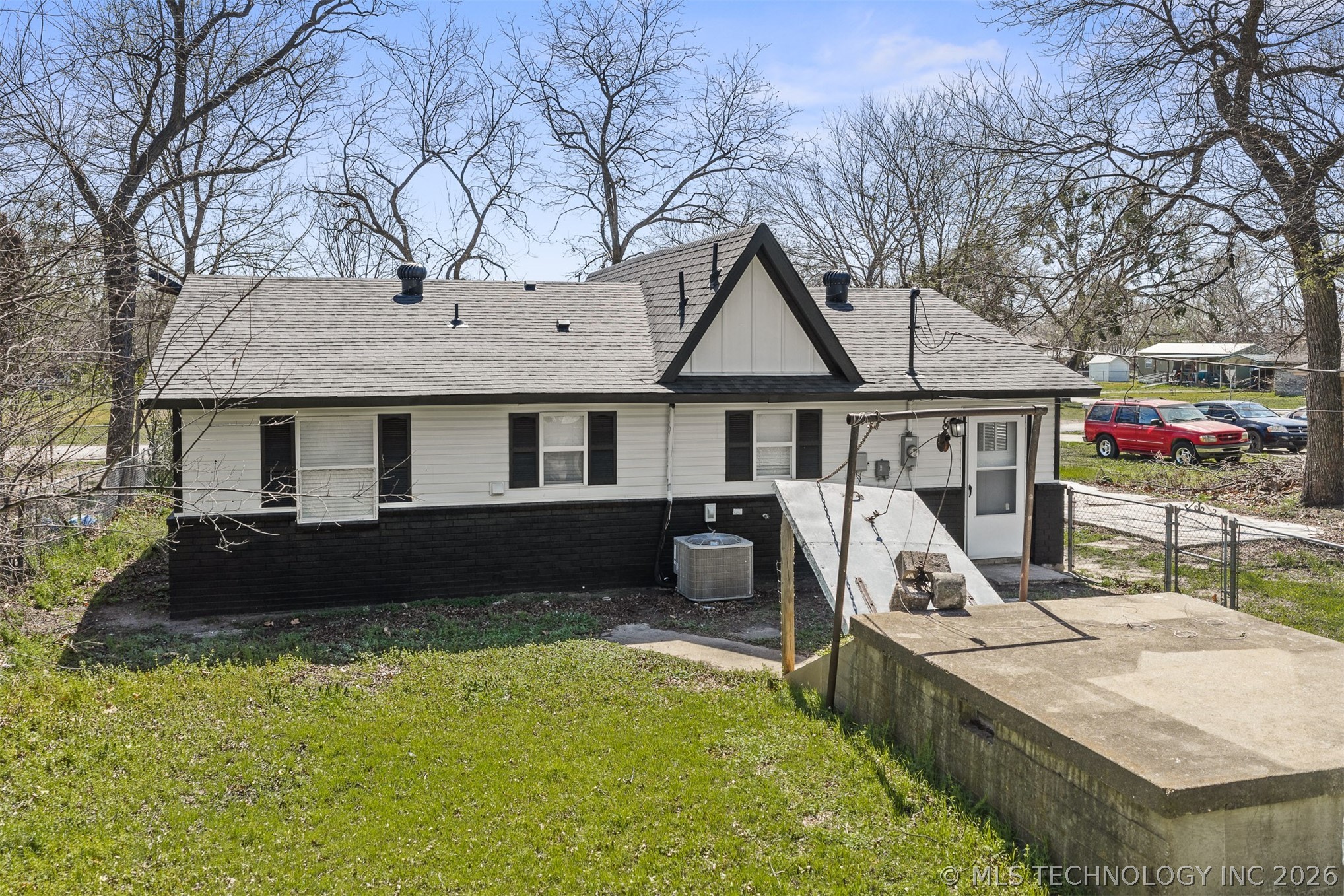 606 W Cherokee Street Marietta OK 73448