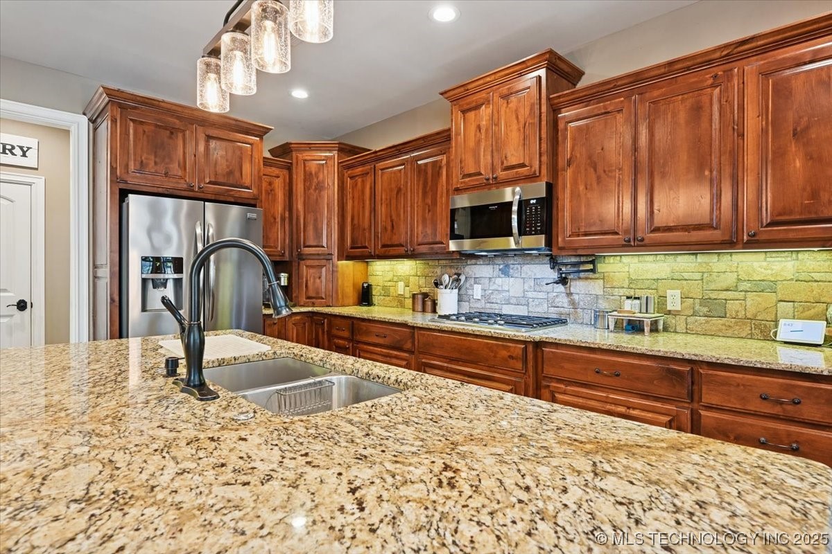 121 Quanah Road Fort Gibson OK 74434
