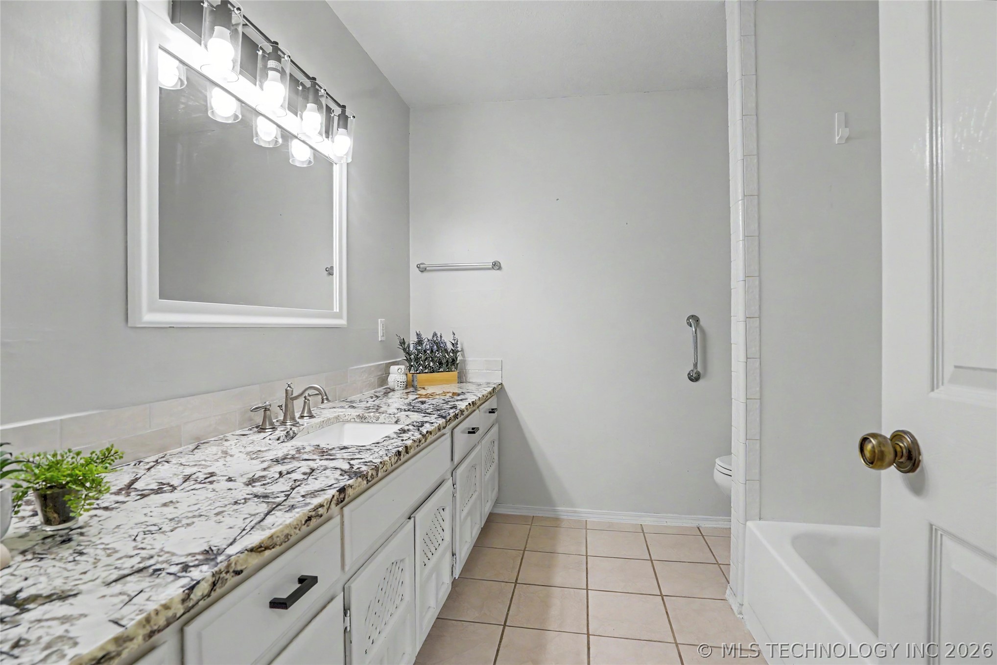 2003 N Main Street Owasso OK 74055