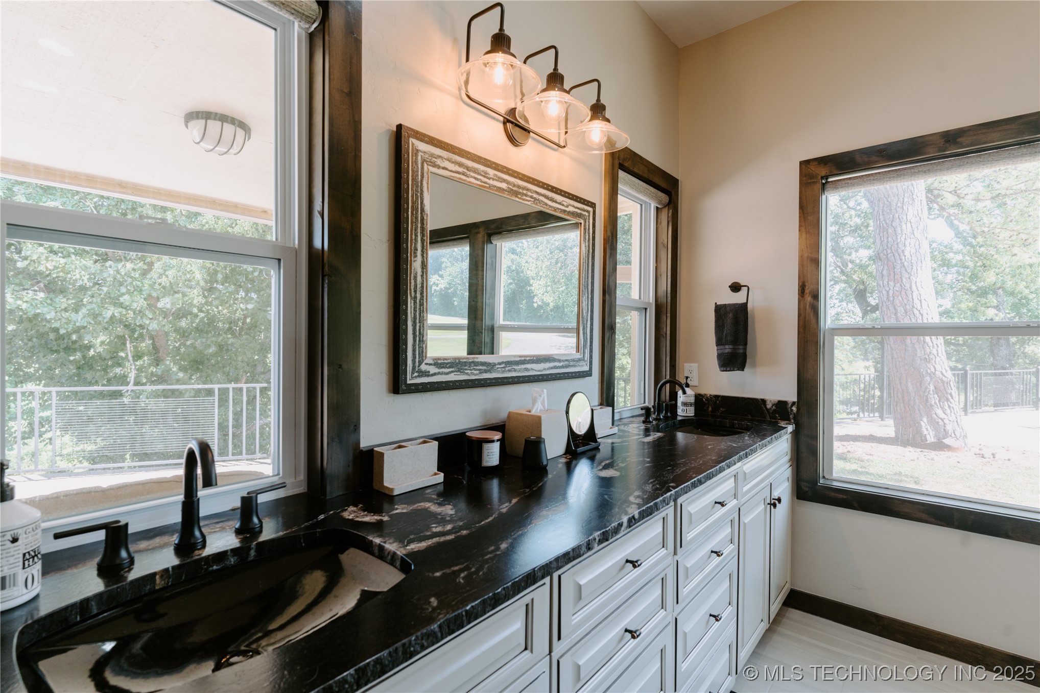 4100 N 430 Road Locust Grove OK 74352