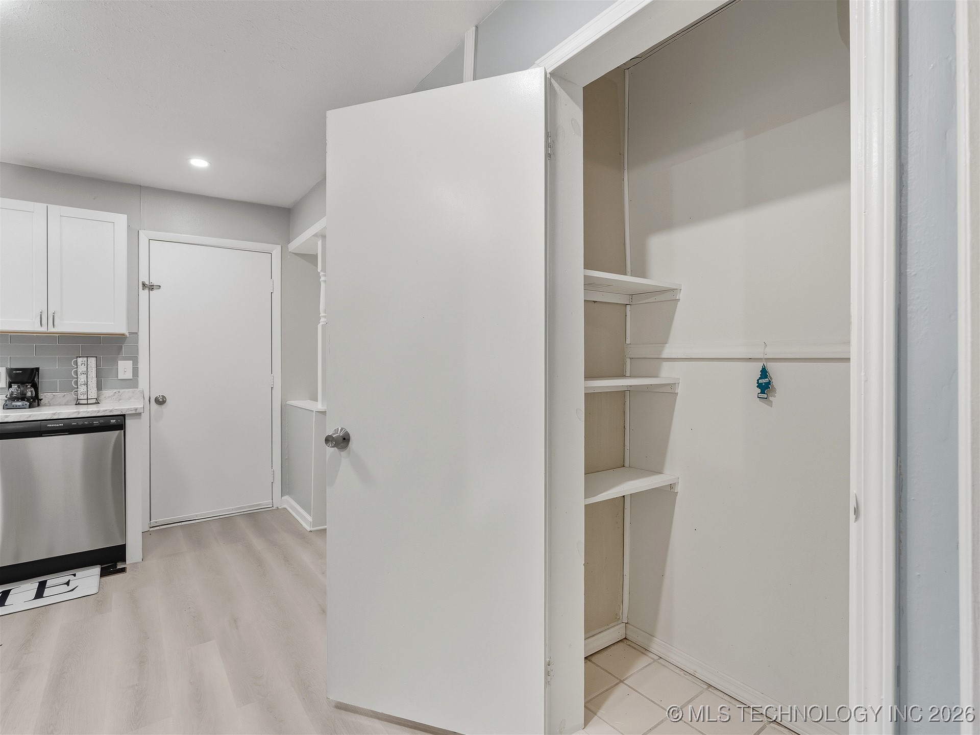 1215 E Beverly Ada OK 74820