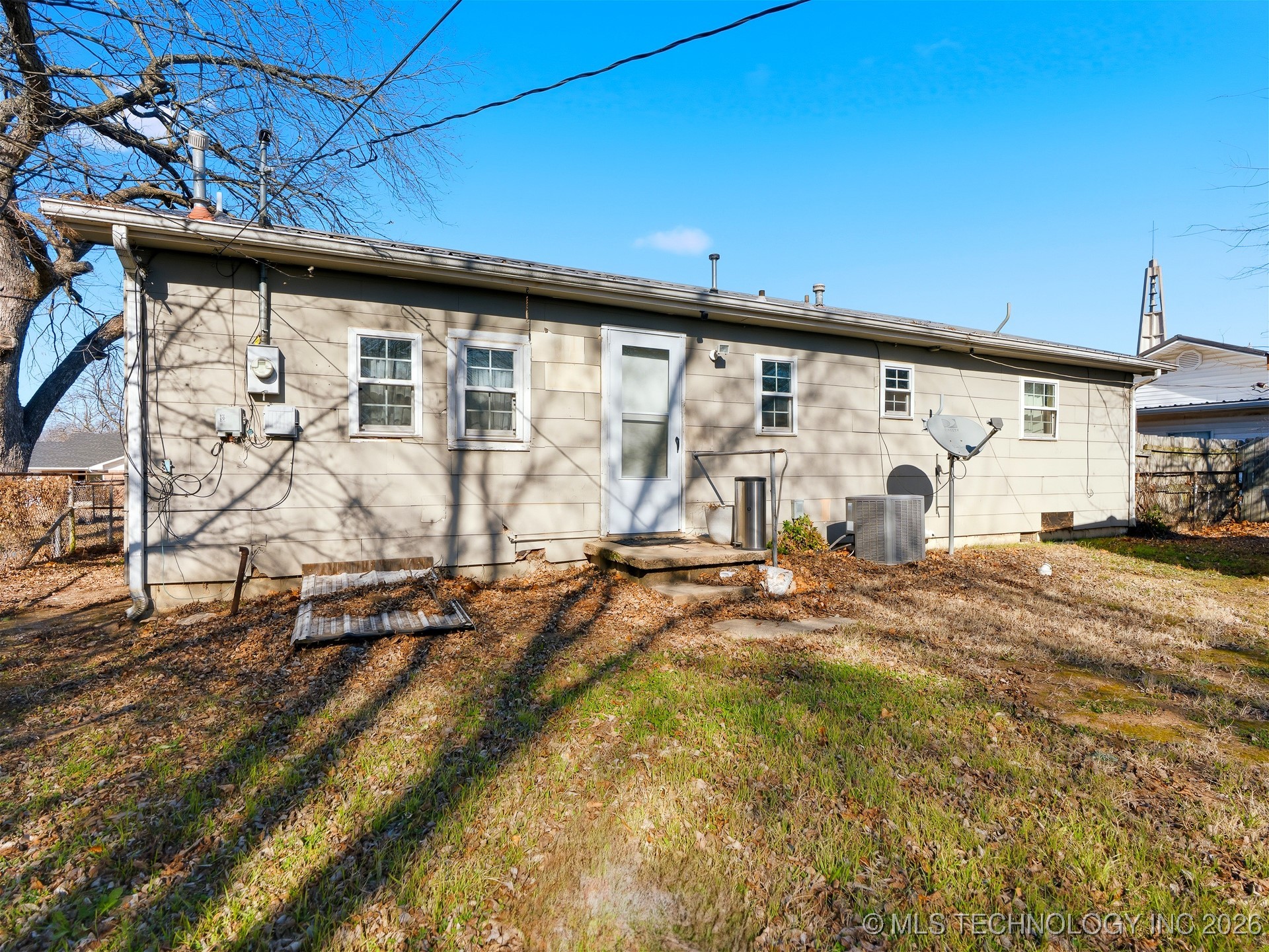 1215 E Beverly Ada OK 74820