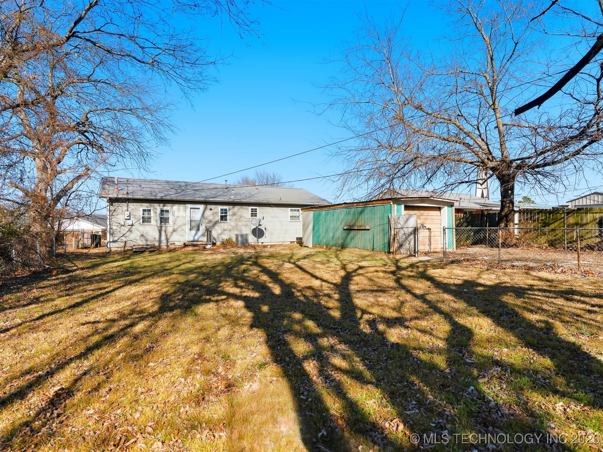 1215 E Beverly Ada OK 74820