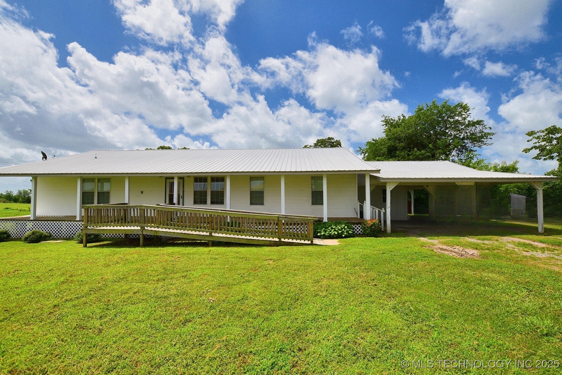 16759 W Burchett Road Tahlequah OK 74464