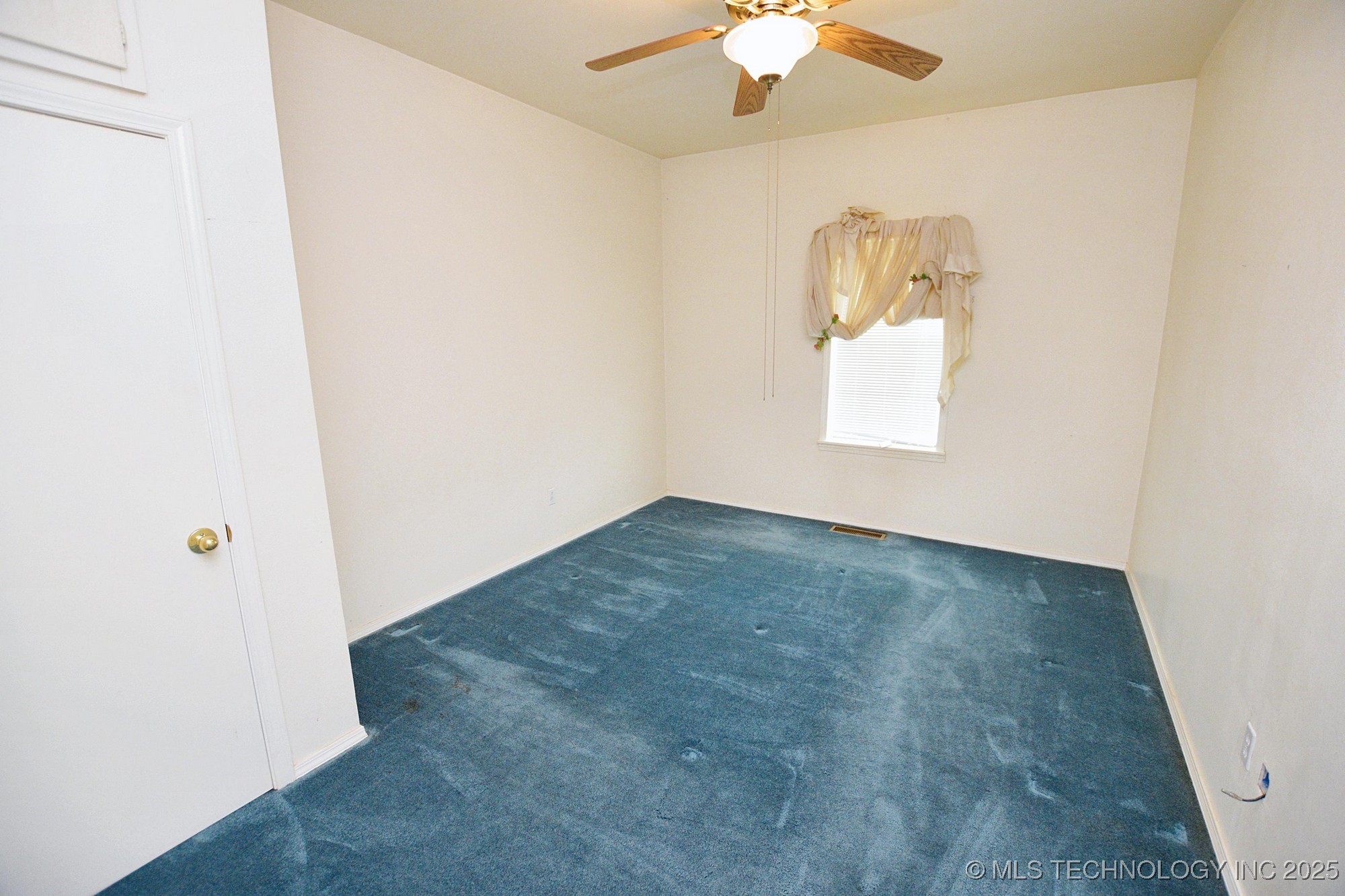 16759 W Burchett Road Tahlequah OK 74464