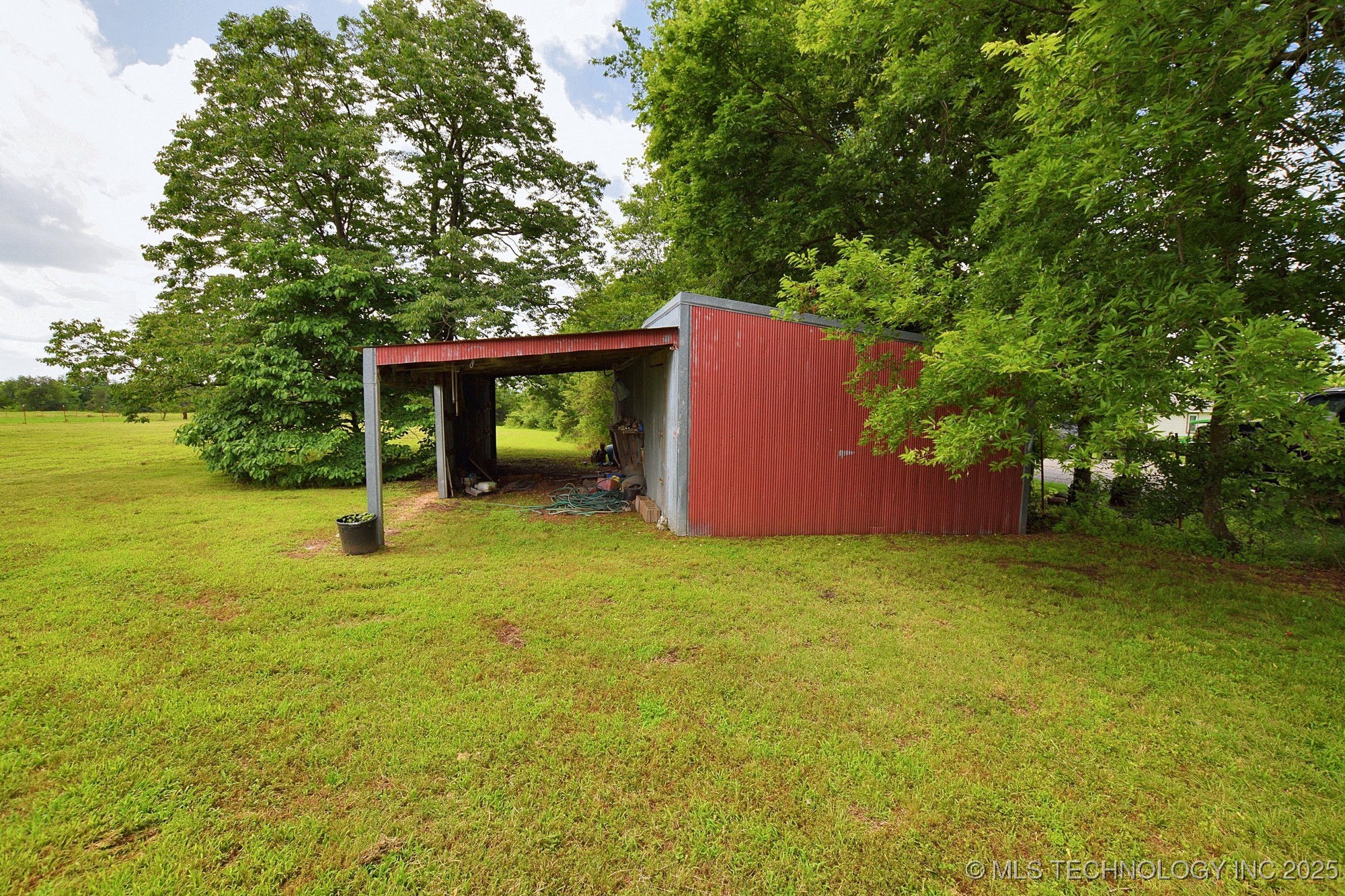 16759 W Burchett Road Tahlequah OK 74464
