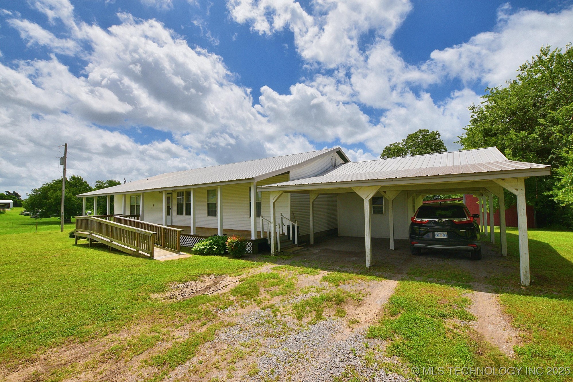 16759 W Burchett Road Tahlequah OK 74464