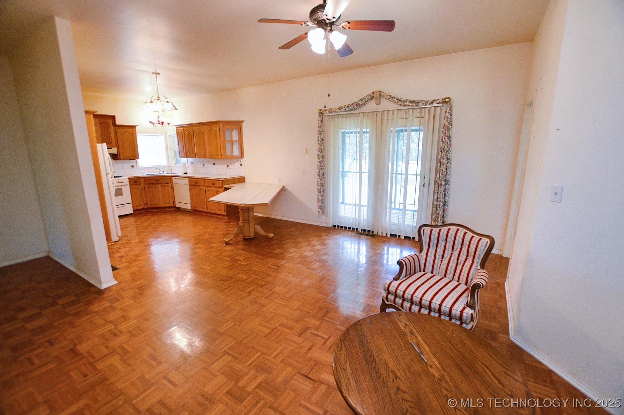16759 W Burchett Road Tahlequah OK 74464