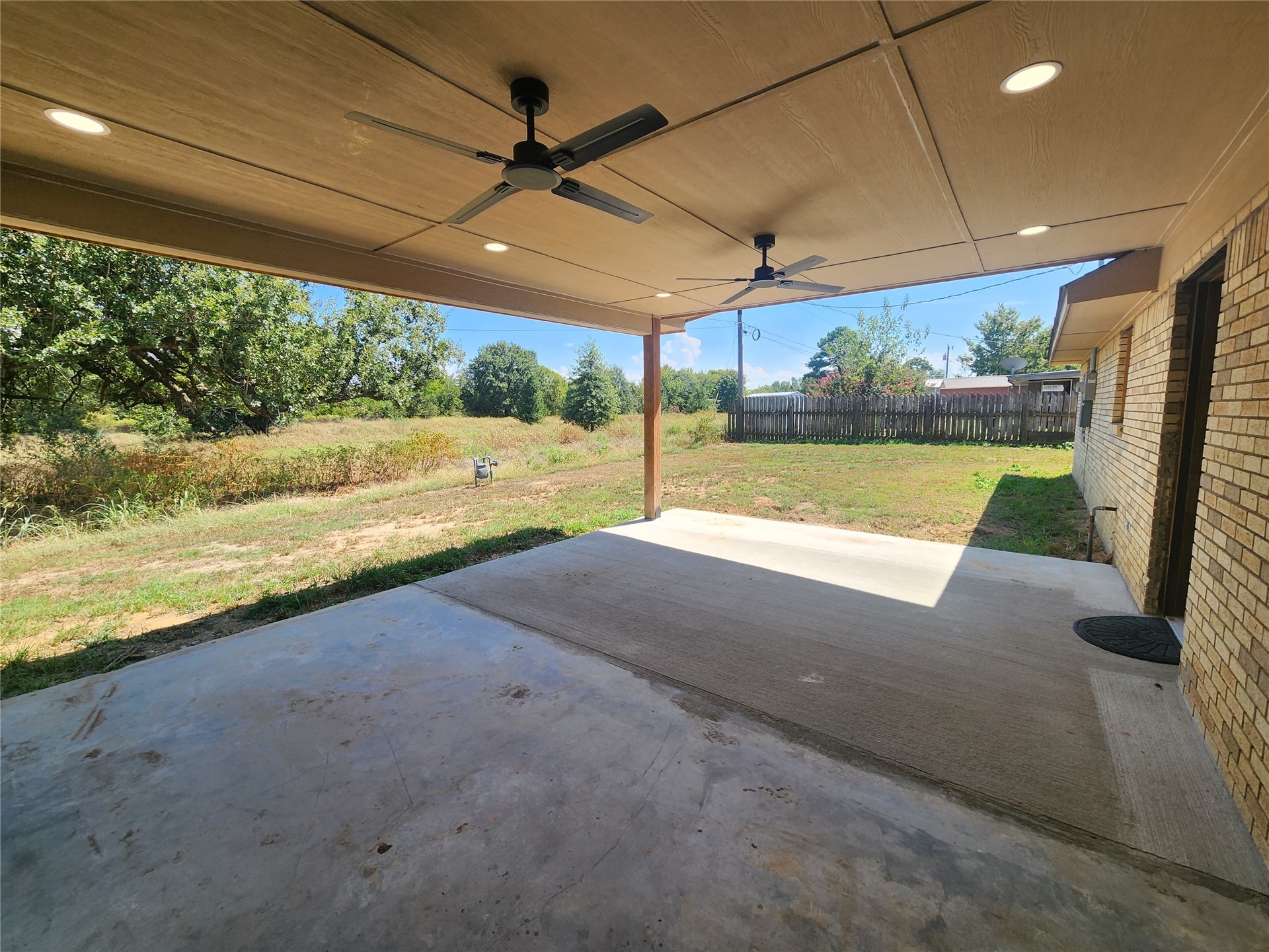 682 N Hickory Street Atoka OK 74525