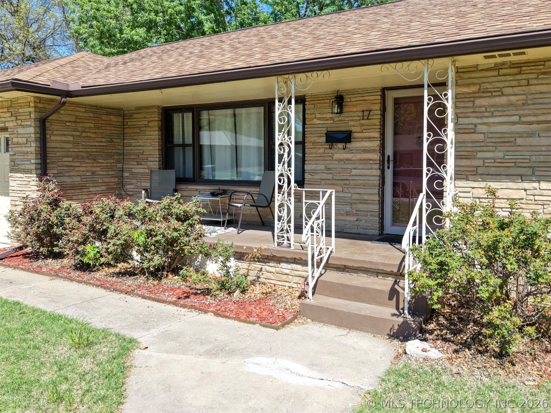 17 W Chestnut Street Skiatook OK 74070