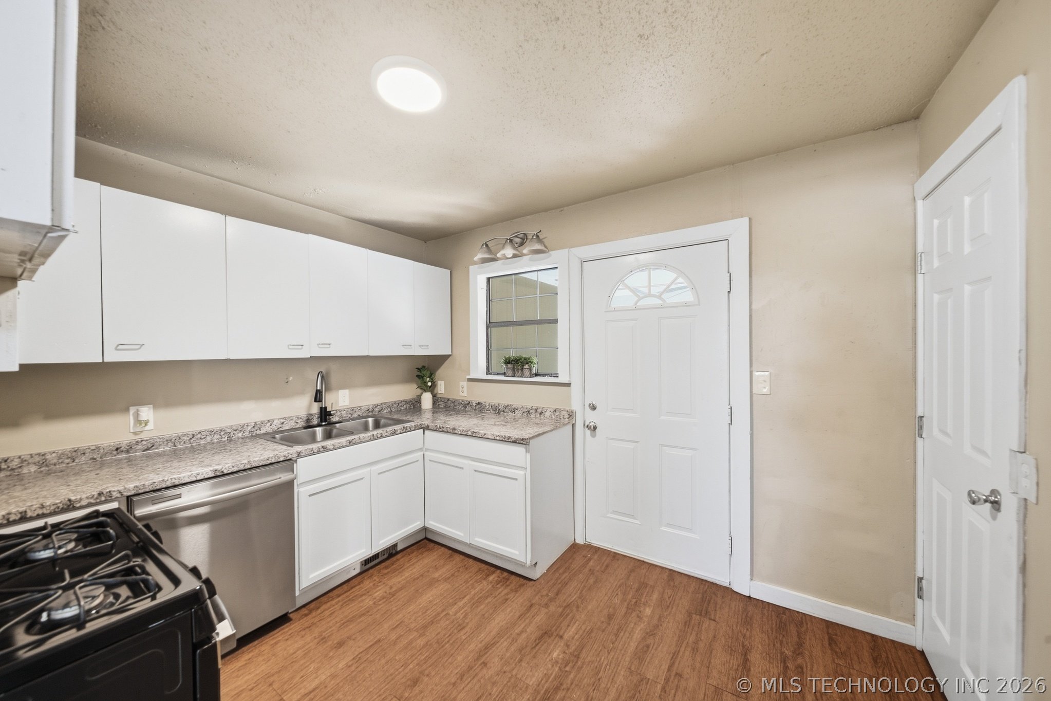 215 N Industrial Avenue Sand Springs OK 74063