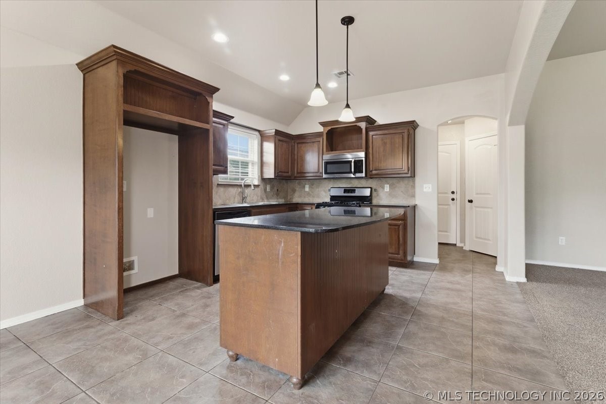 2321 W Quinton Street Broken Arrow OK 74011