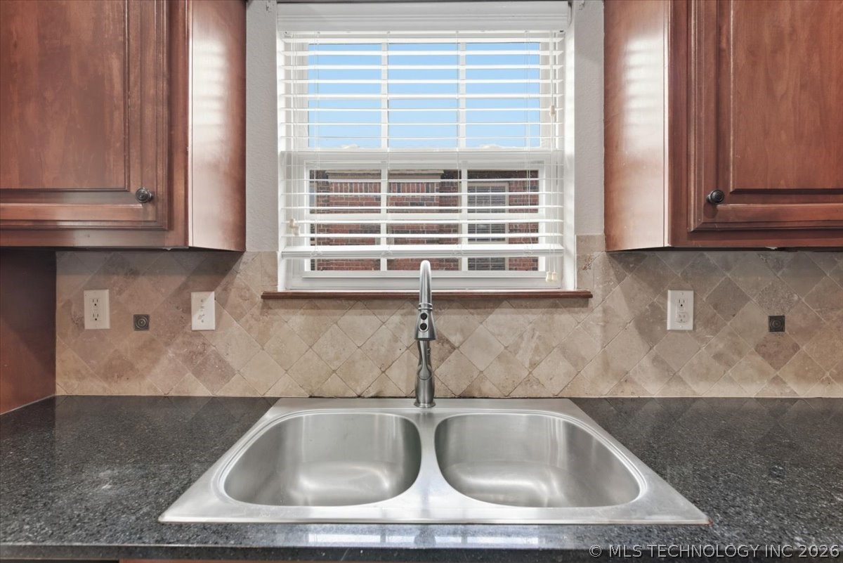 2321 W Quinton Street Broken Arrow OK 74011