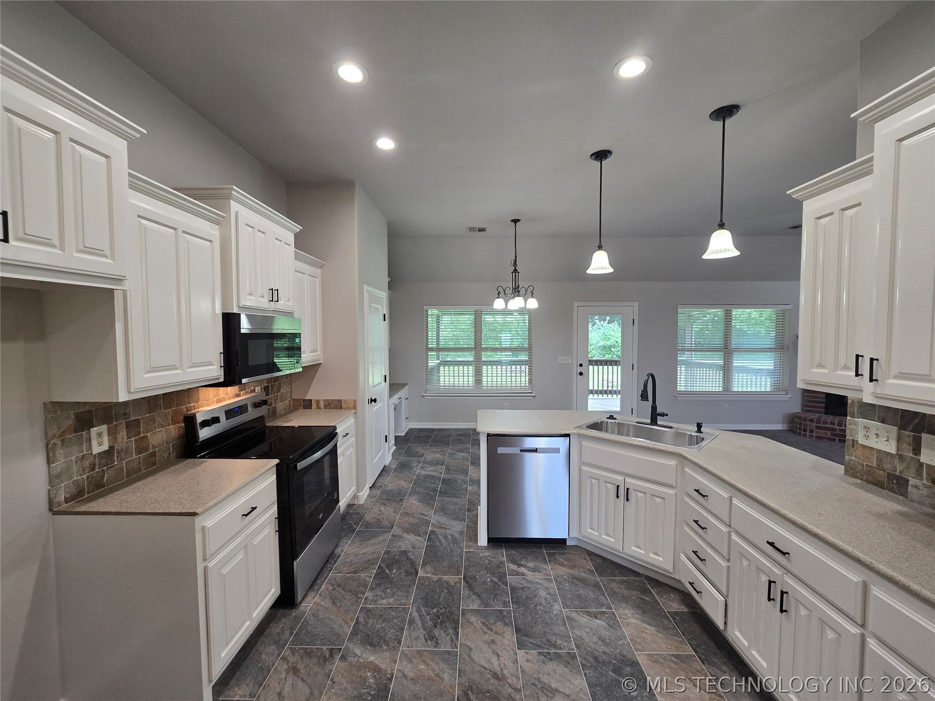 5108 E Hickory Meadow Drive Claremore OK 74019
