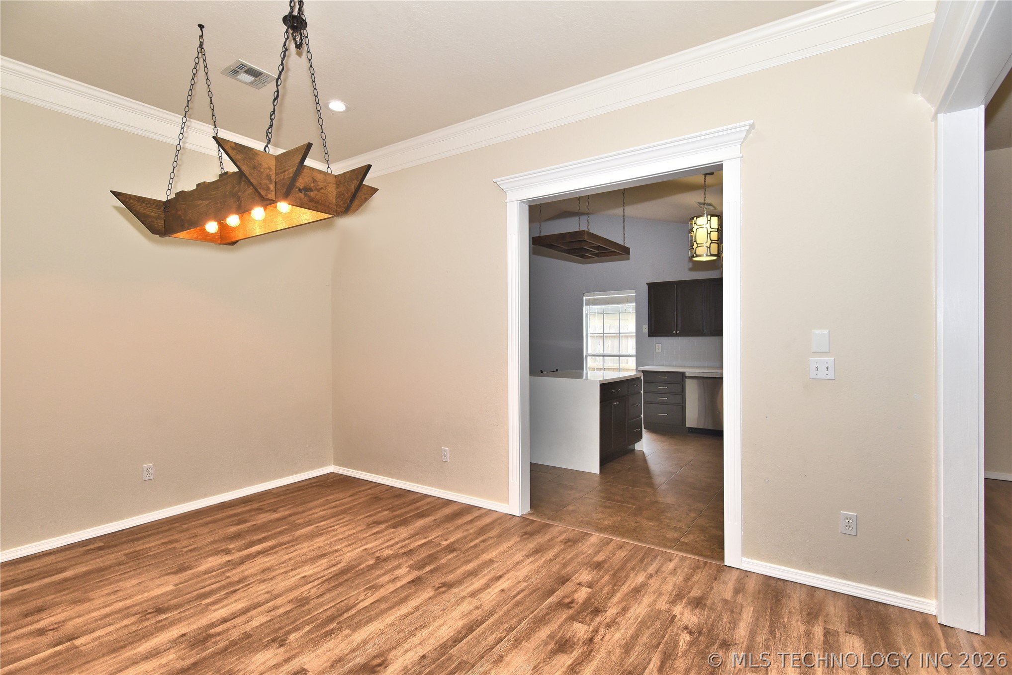 1105 N Hemlock Avenue Broken Arrow OK 74012