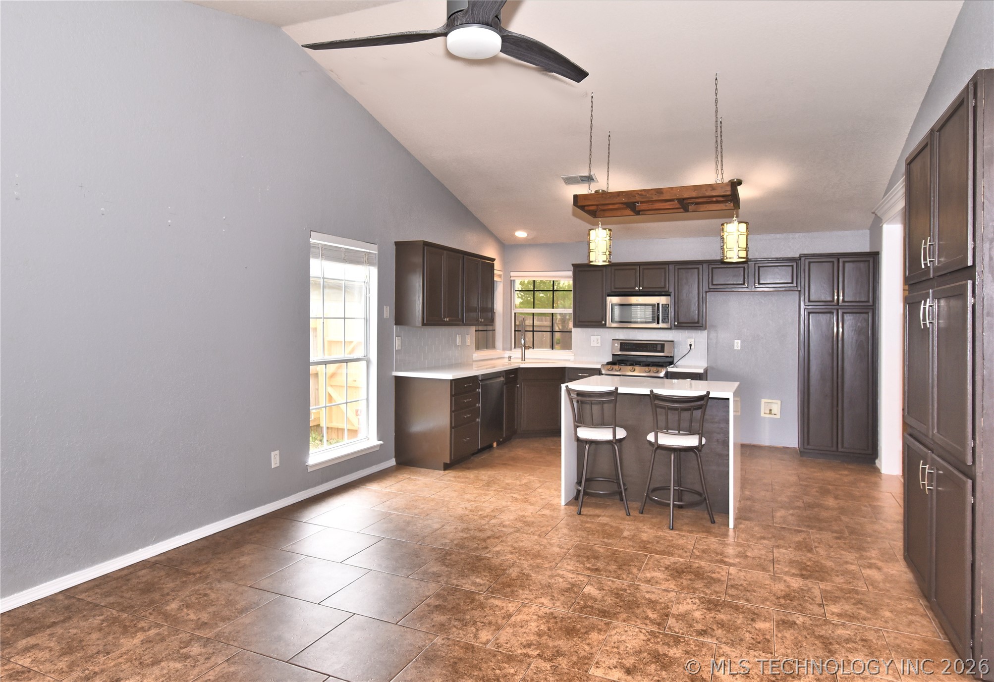 1105 N Hemlock Avenue Broken Arrow OK 74012