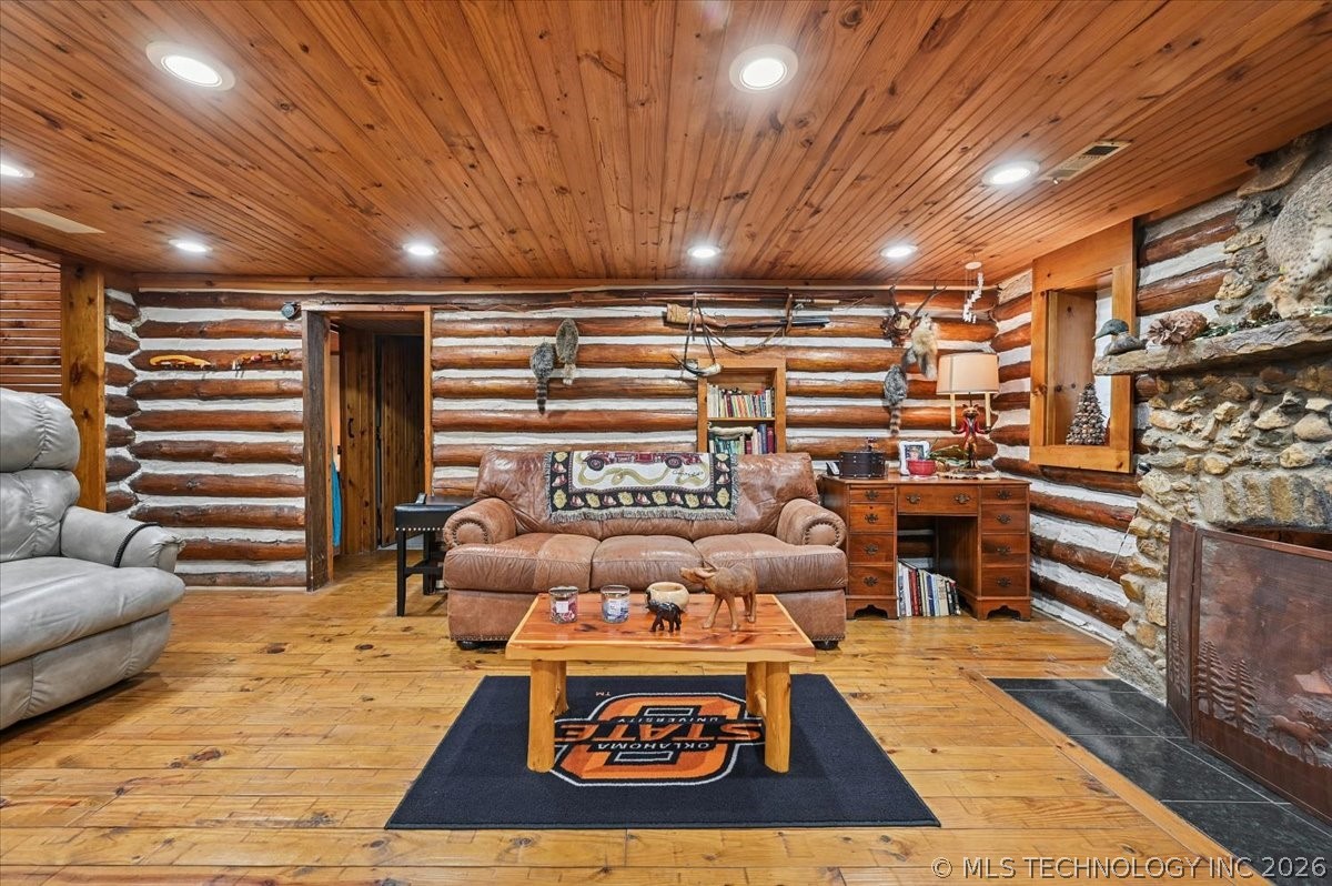 91 Crest Drive Locust Grove OK 74352