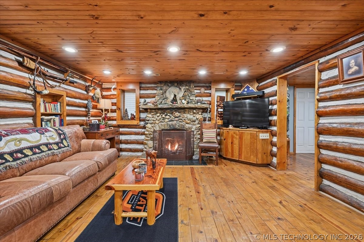 91 Crest Drive Locust Grove OK 74352