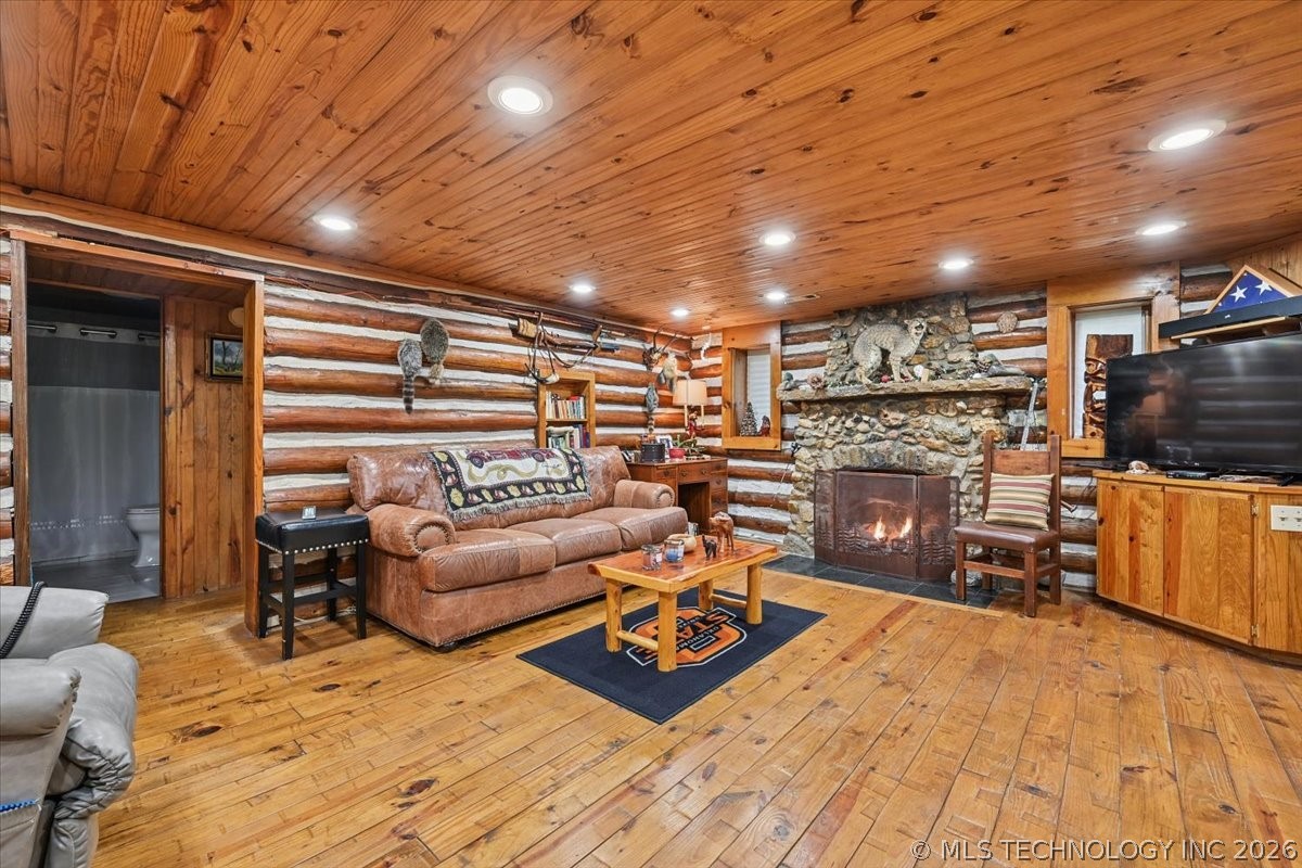 91 Crest Drive Locust Grove OK 74352