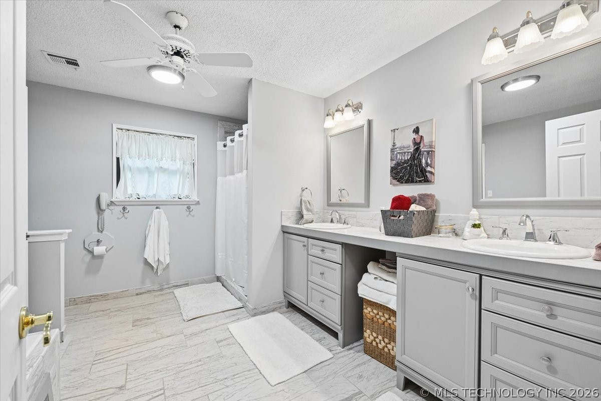 91 Crest Drive Locust Grove OK 74352