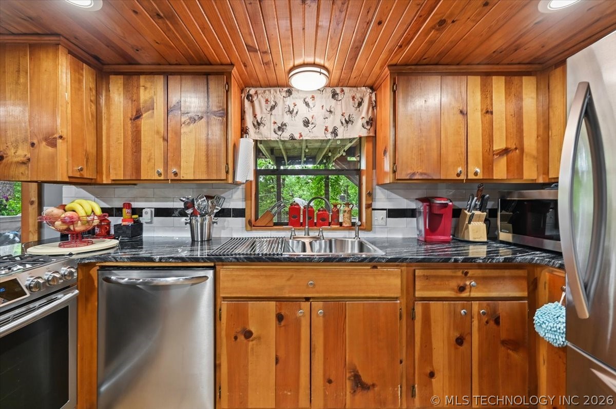 91 Crest Drive Locust Grove OK 74352