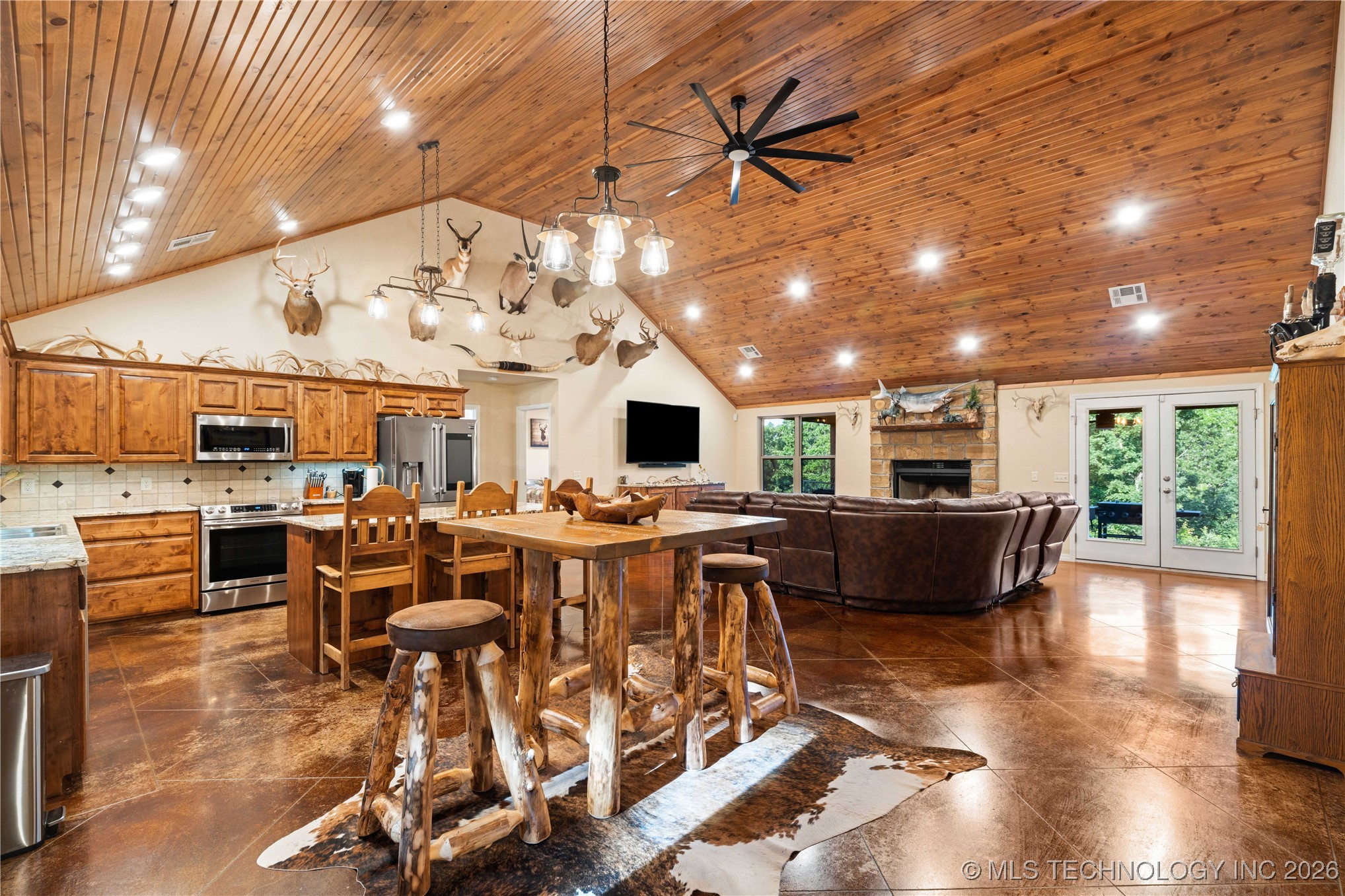 21501 S 705 Road Wyandotte OK 74370