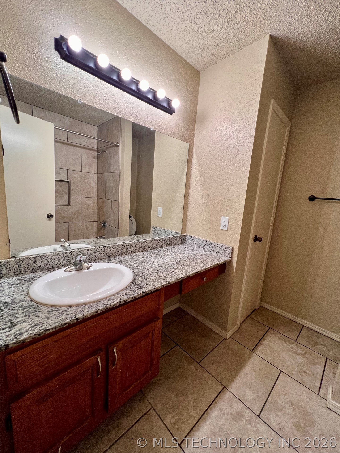 1116 W Birmingham Street Broken Arrow OK 74011