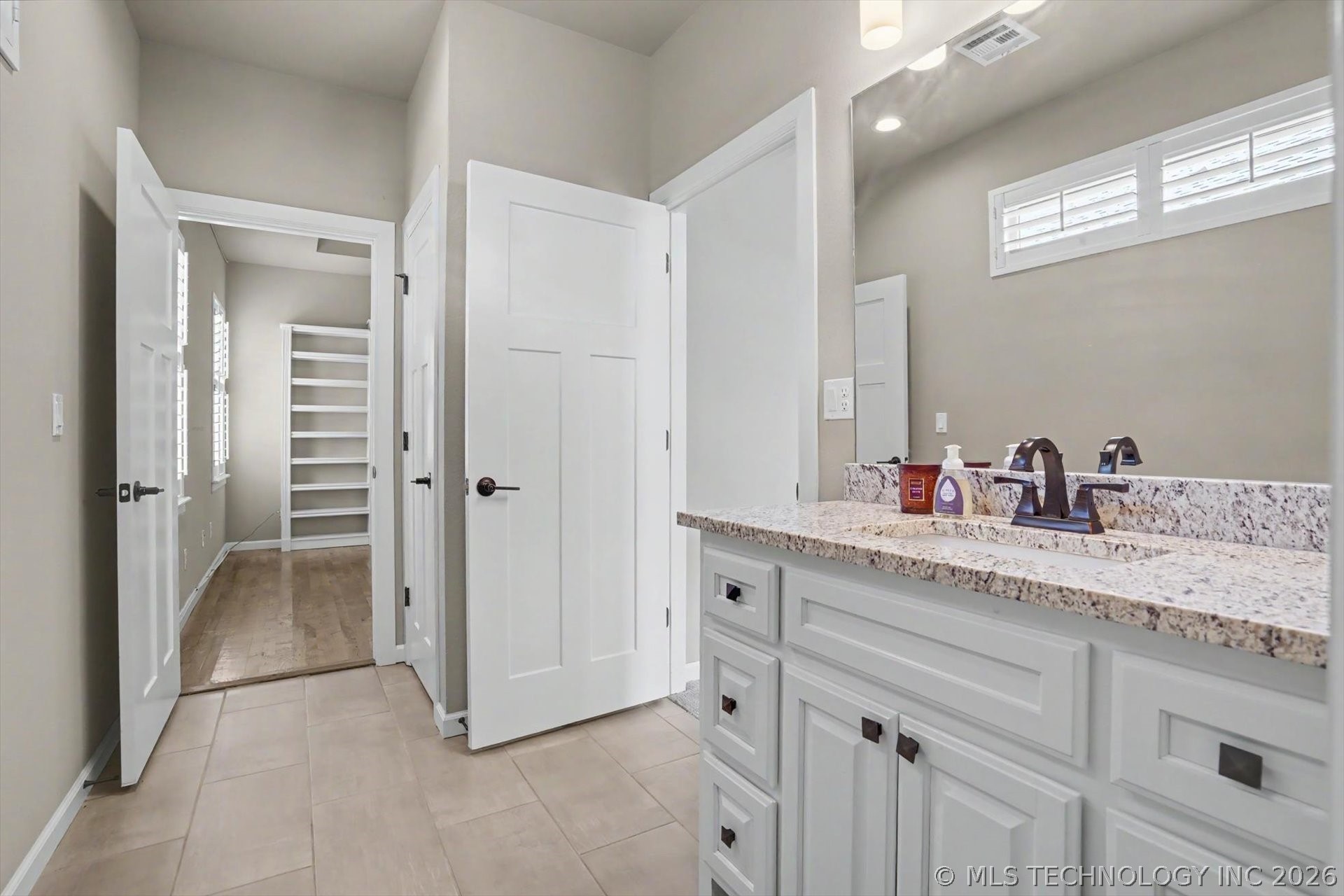 1122 W 84th Place S Tulsa OK 74132