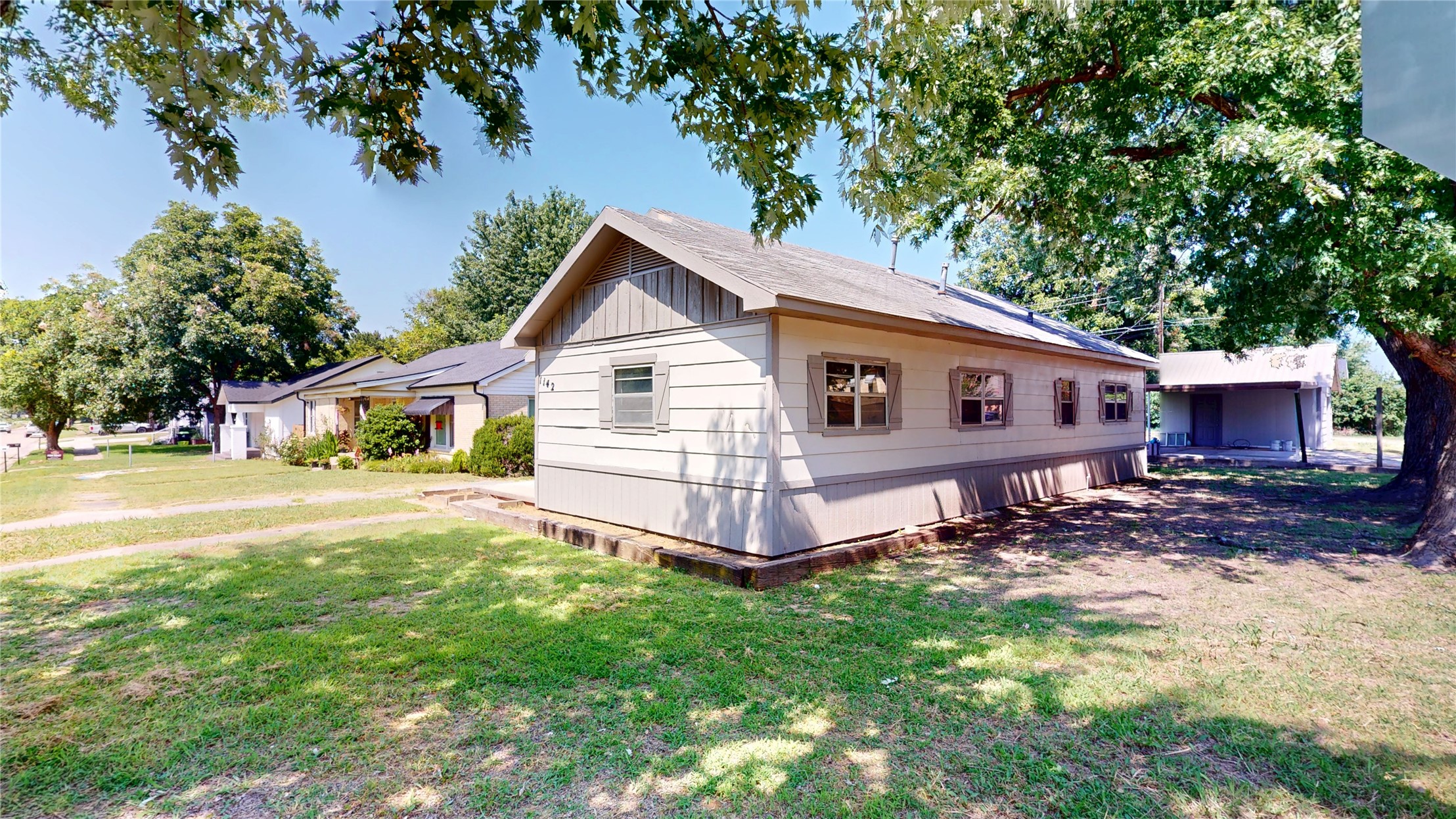1142 S Stockton Street Ada OK 74820