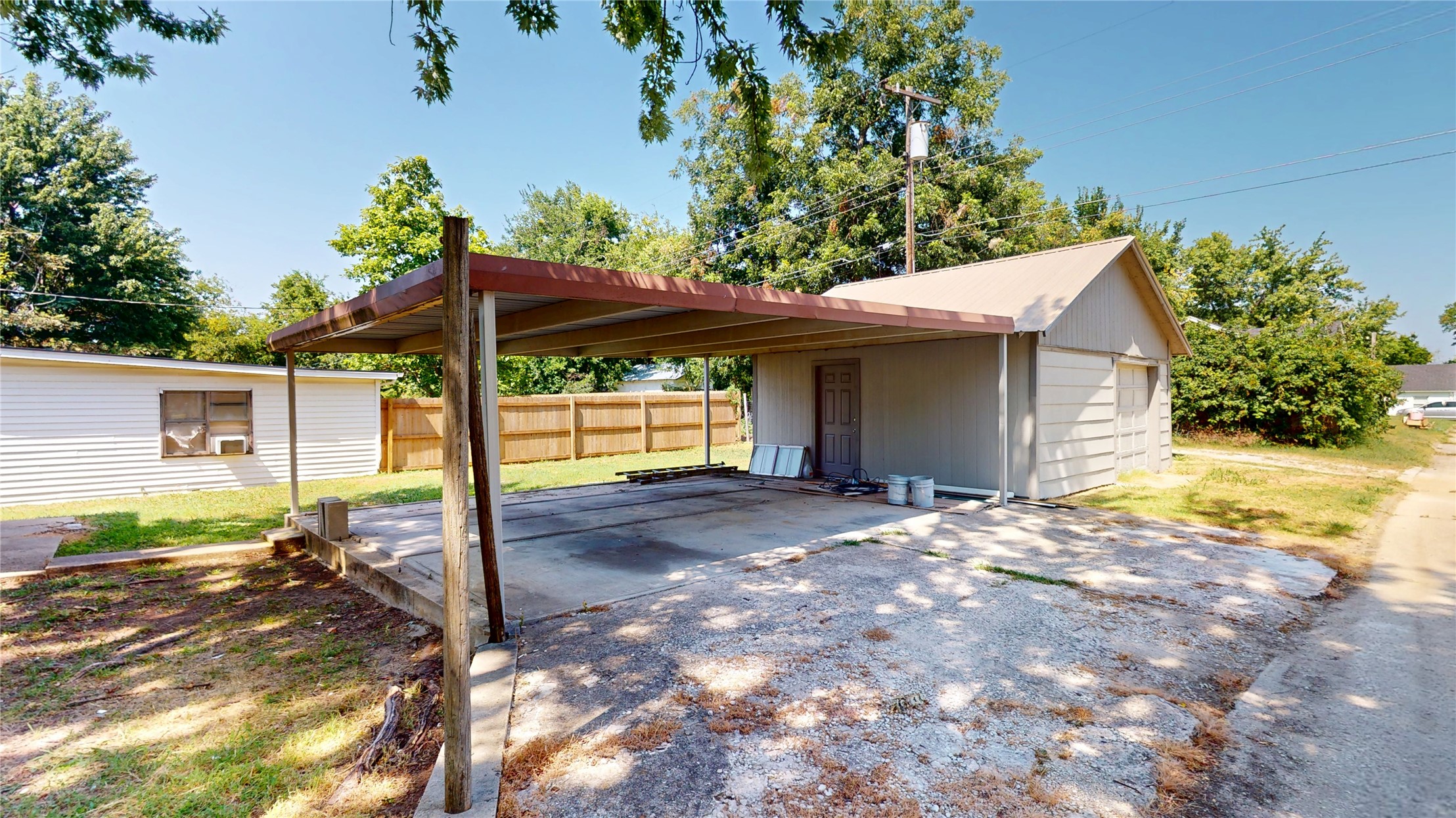 1142 S Stockton Street Ada OK 74820