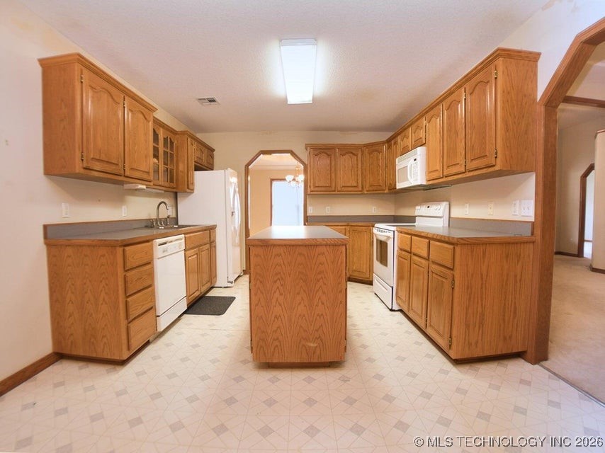 1119 Rolling Oaks Road Grove OK 74344