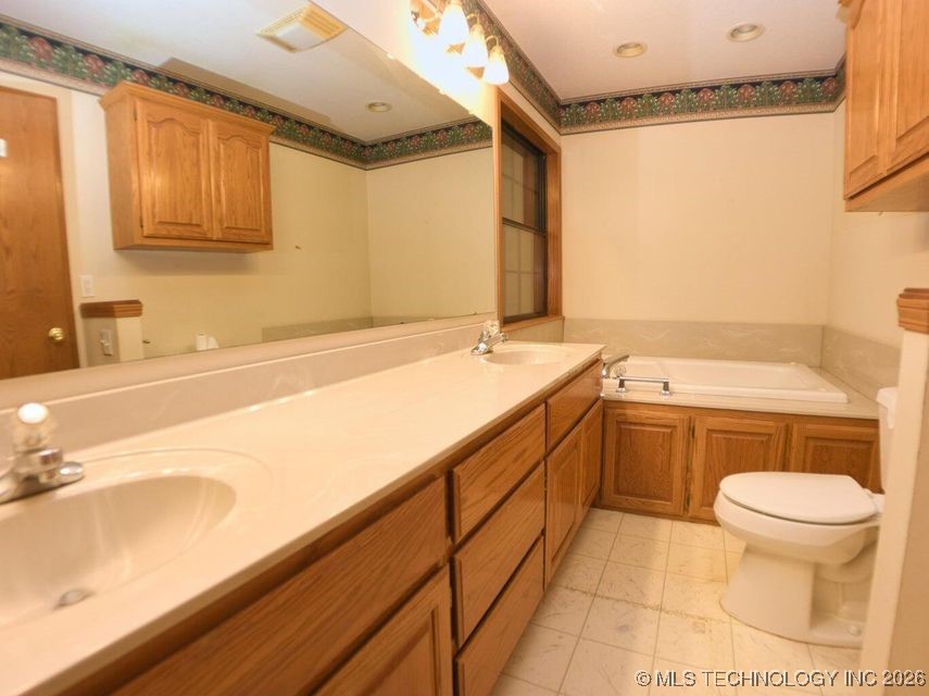 1119 Rolling Oaks Road Grove OK 74344