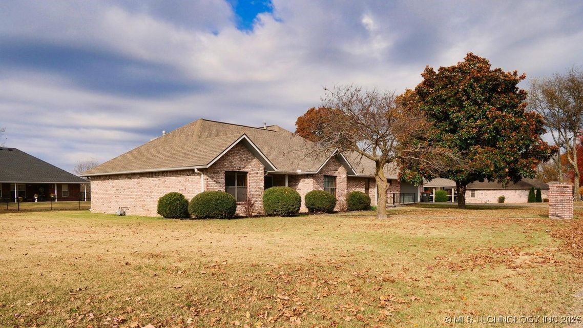 1119 Rolling Oaks Road Grove OK 74344