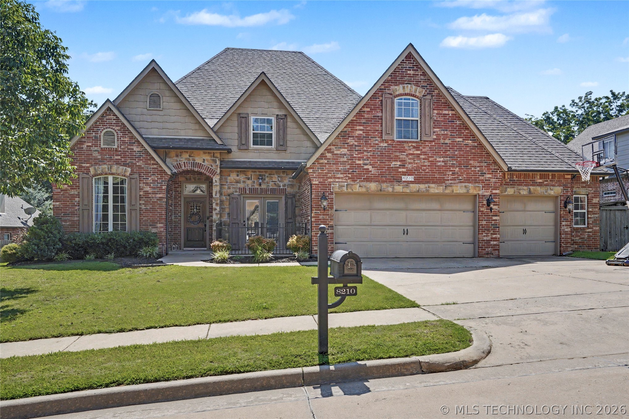 8210 S 14th Place Broken Arrow OK 74011