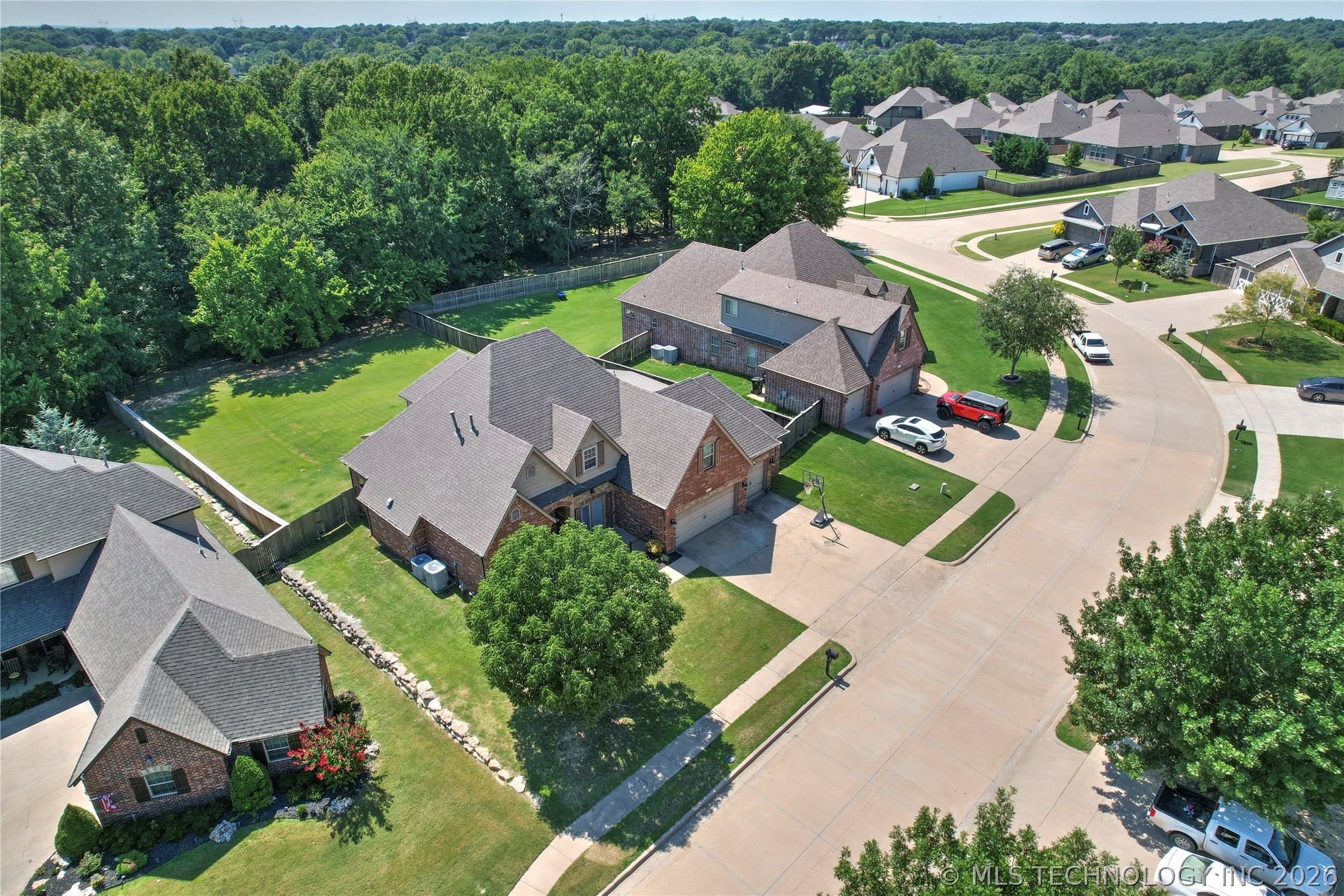 8210 S 14th Place Broken Arrow OK 74011