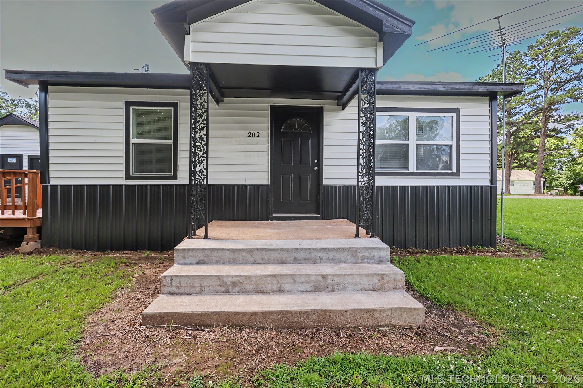 202 Radcliff Street Locust Grove OK 74352