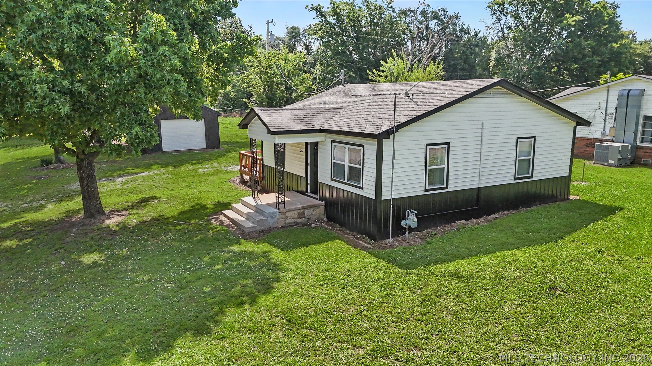 202 Radcliff Street Locust Grove OK 74352