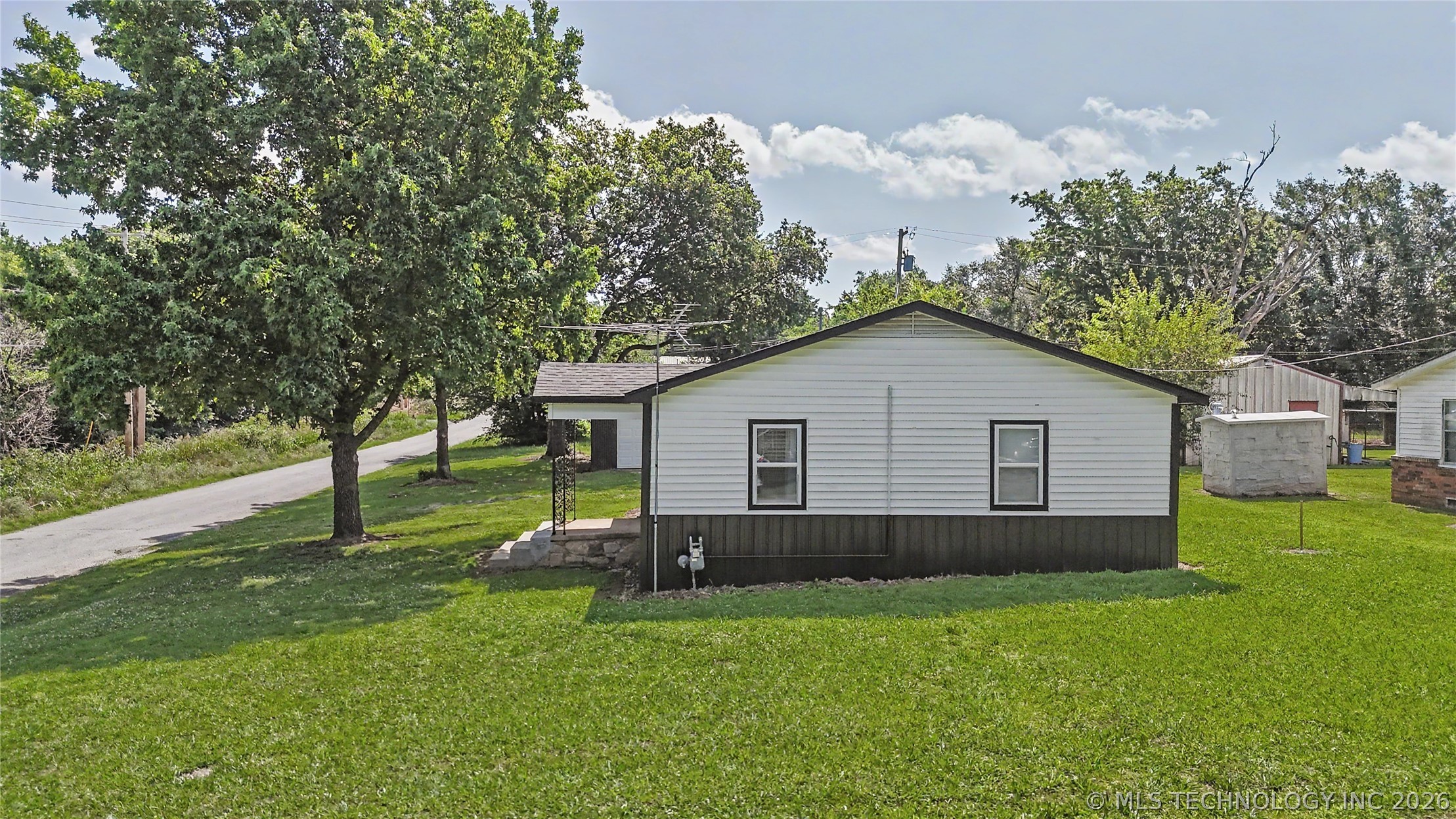 202 Radcliff Street Locust Grove OK 74352