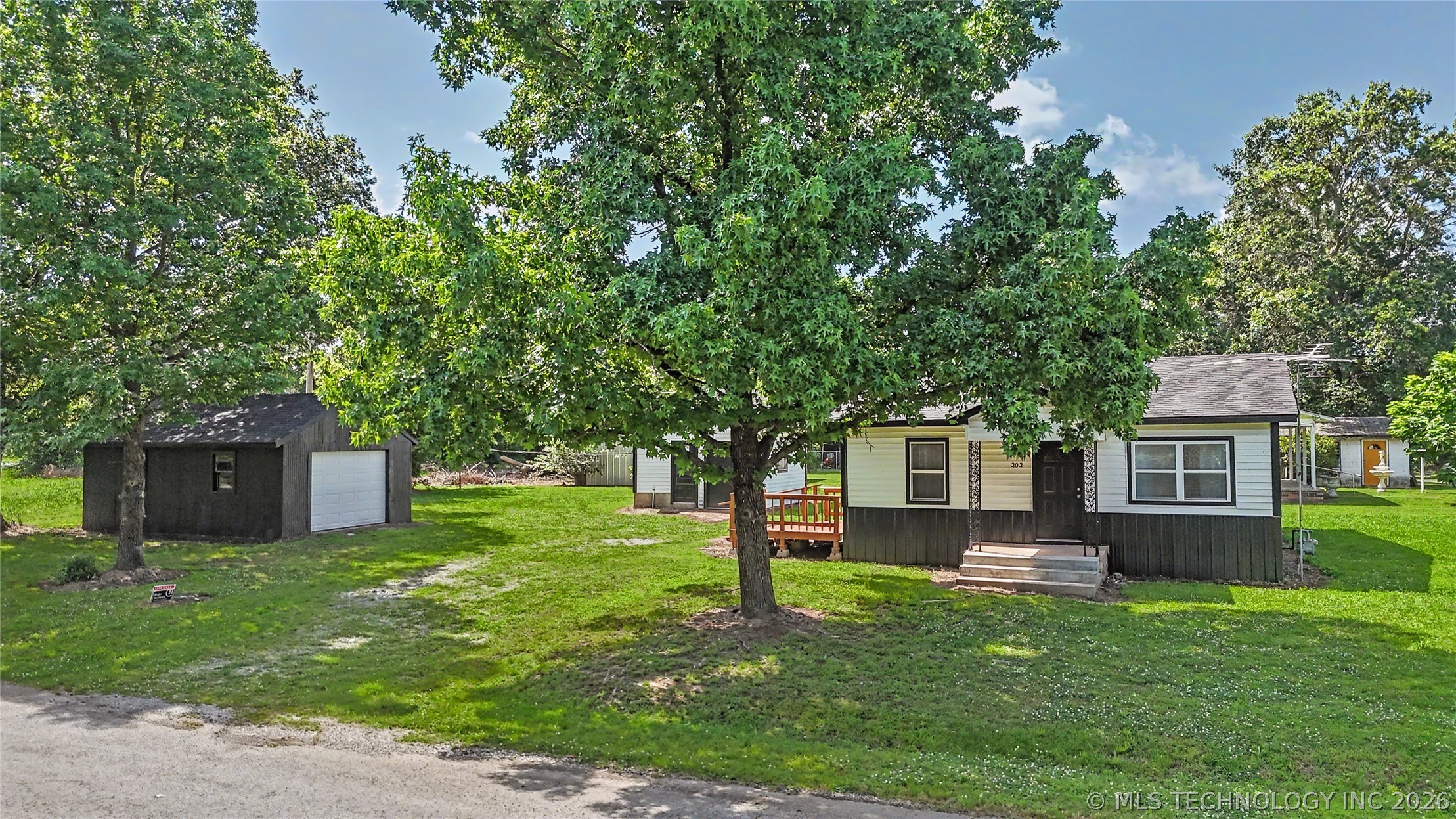 202 Radcliff Street Locust Grove OK 74352